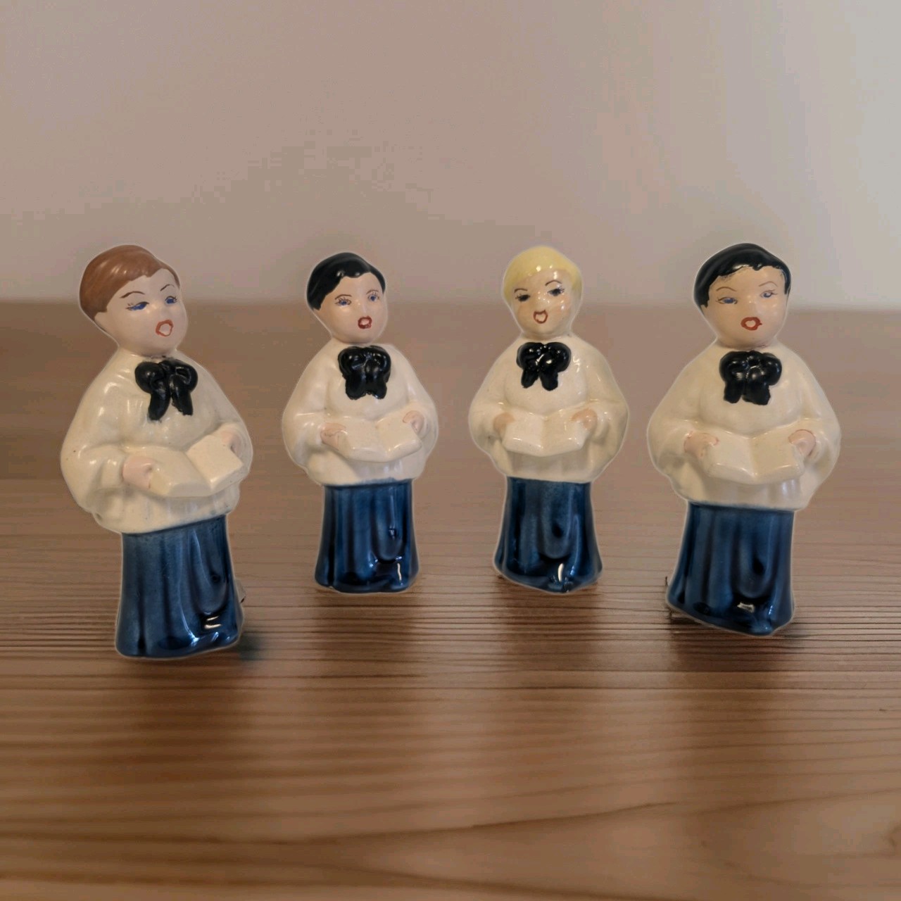 Vintage 50s Japan Hand Painted Ceramic Choir Boy Figurines Set Christmas caroler