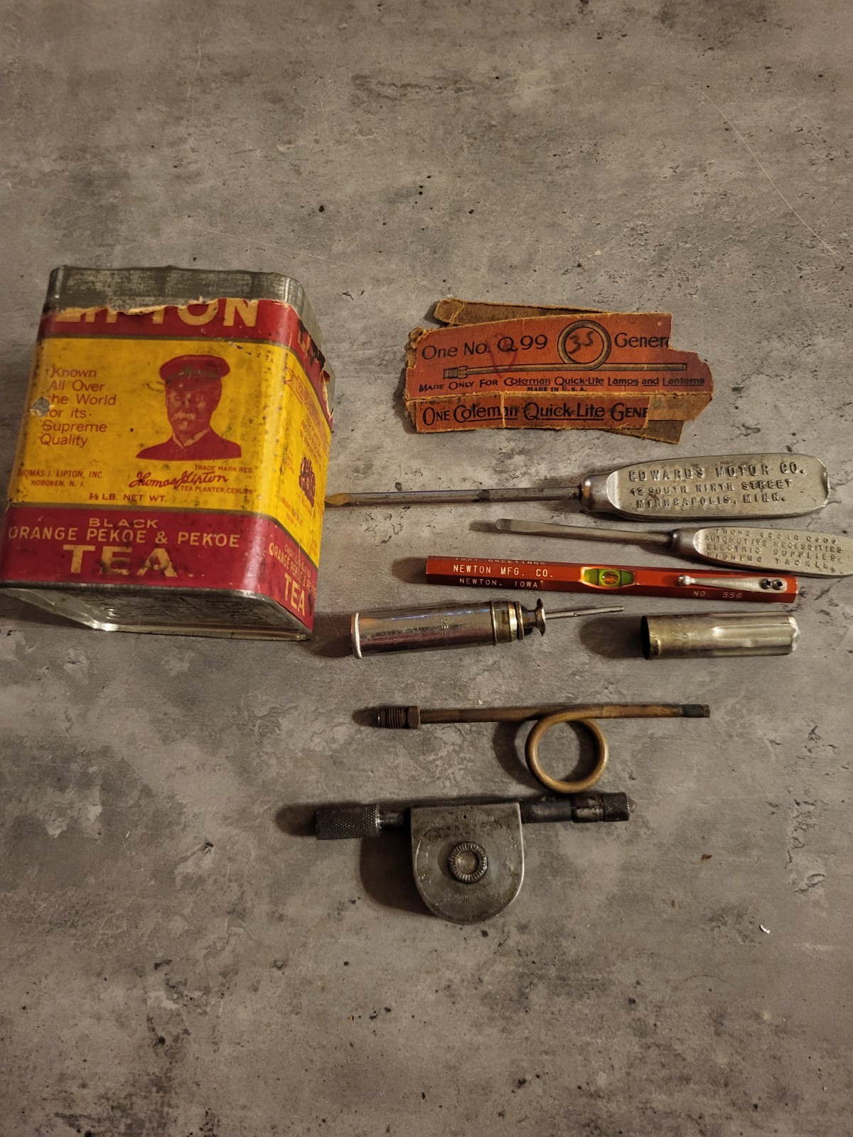 Vtg Lipton Tin, Speed Indicator, Oiler, Lantern Generator, Level, Screwdrivers Vtg Lipton Tin, Speed Indicator, Oiler, Lantern Generator, Level, Screwdrivers
