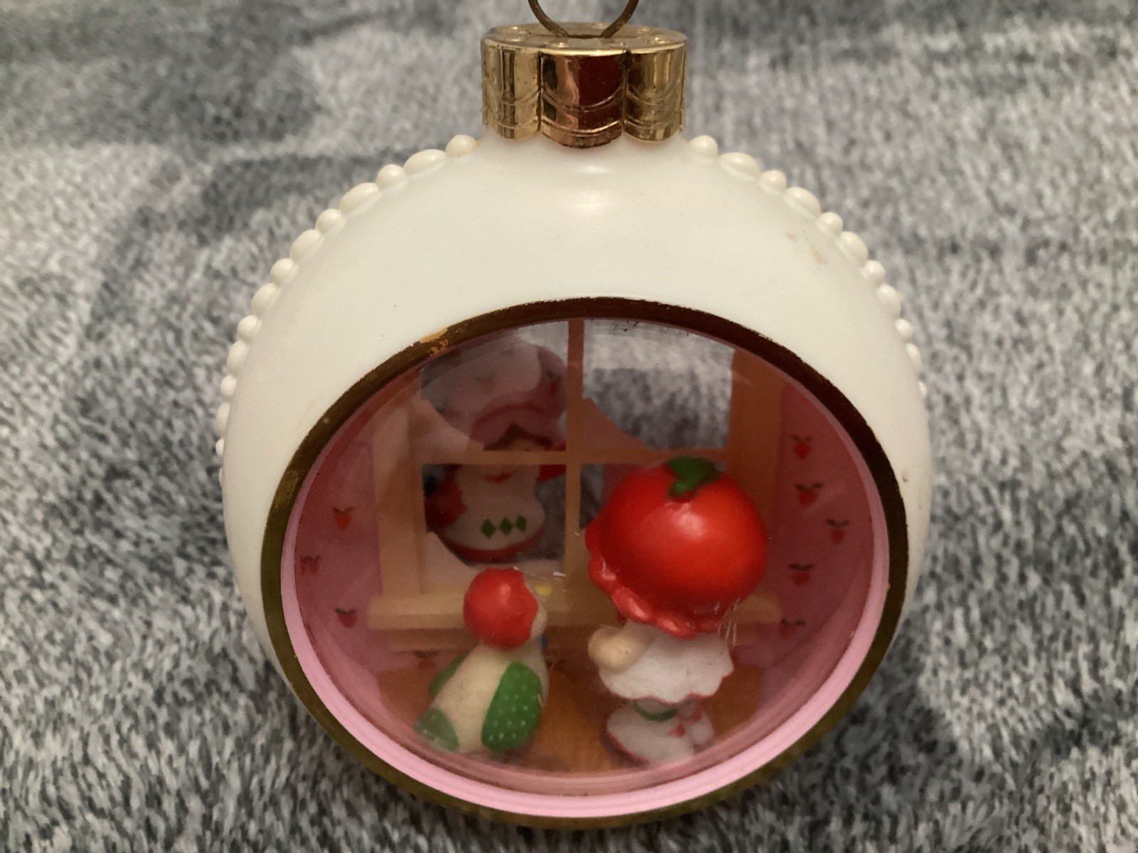 Vintage American Greetings Comp Strawberry Shortcake Ornament First Series 1984 Vintage American Greetings Comp Strawberry Shortcake Ornament First Series 1984