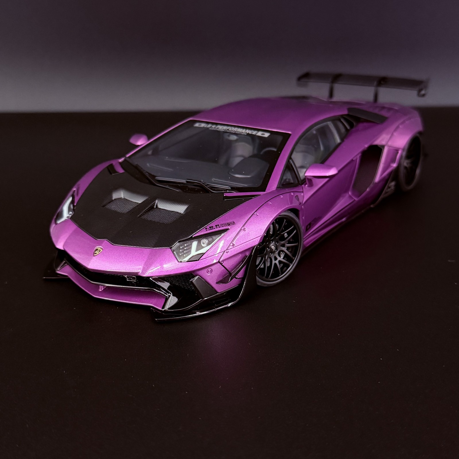 1:18 Liberty Walk Lamborghini Aventador Viola SE30 Carbon AUTOart Limited 1:18 Liberty Walk Lamborghini Aventador Viola SE30 Carbon AUTOart Limited