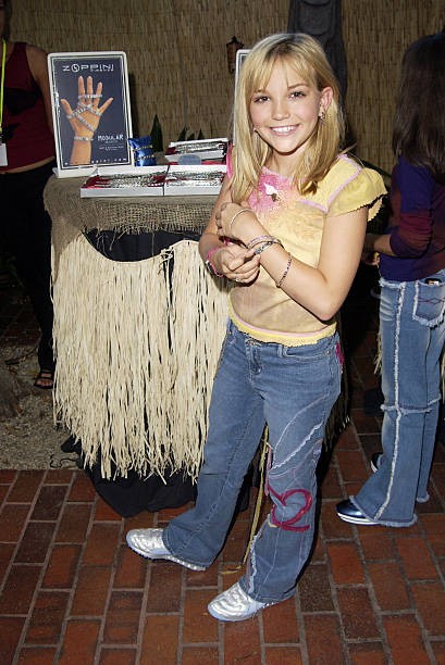 Jamie Lynn Spears with a Zoppini bracelet at The 2002 Teen Choice - Old Photo