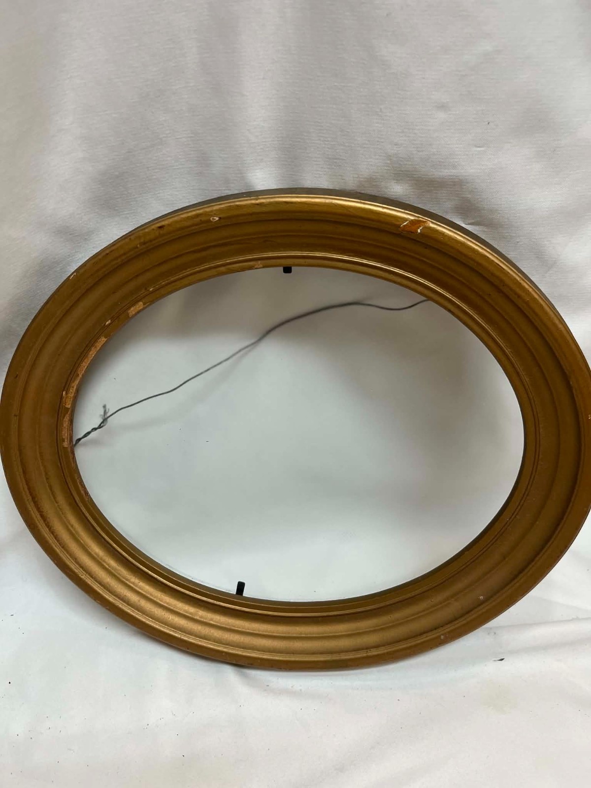 Oval Gold Painted Wood Frame Vintage w Glass for 11x14\
