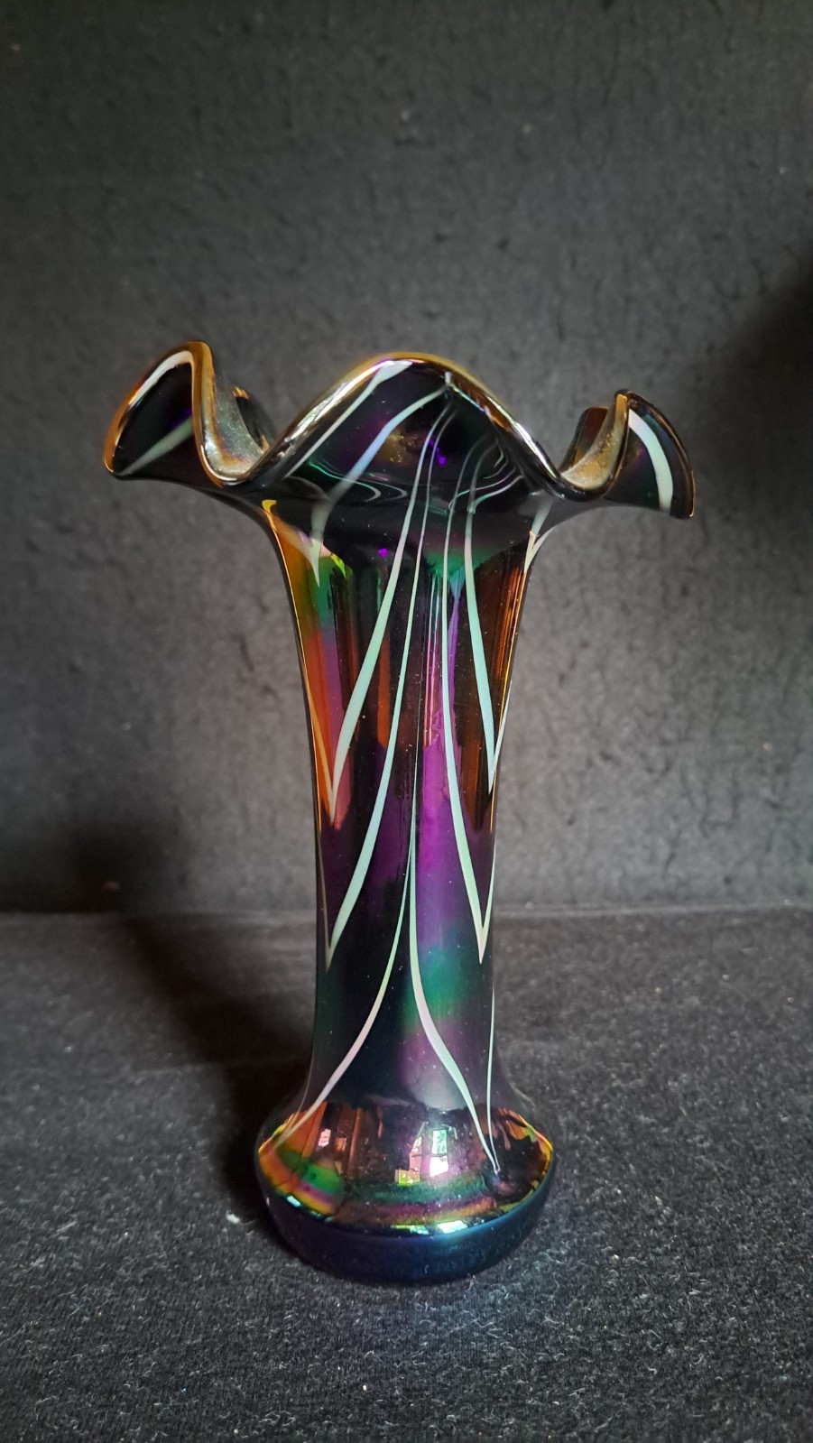 (Possibly) Imperial Freehand #425, Antique (1920s) Iridescent art glass vase (Possibly) Imperial Freehand #425, Antique (1920s) Iridescent art glass vase