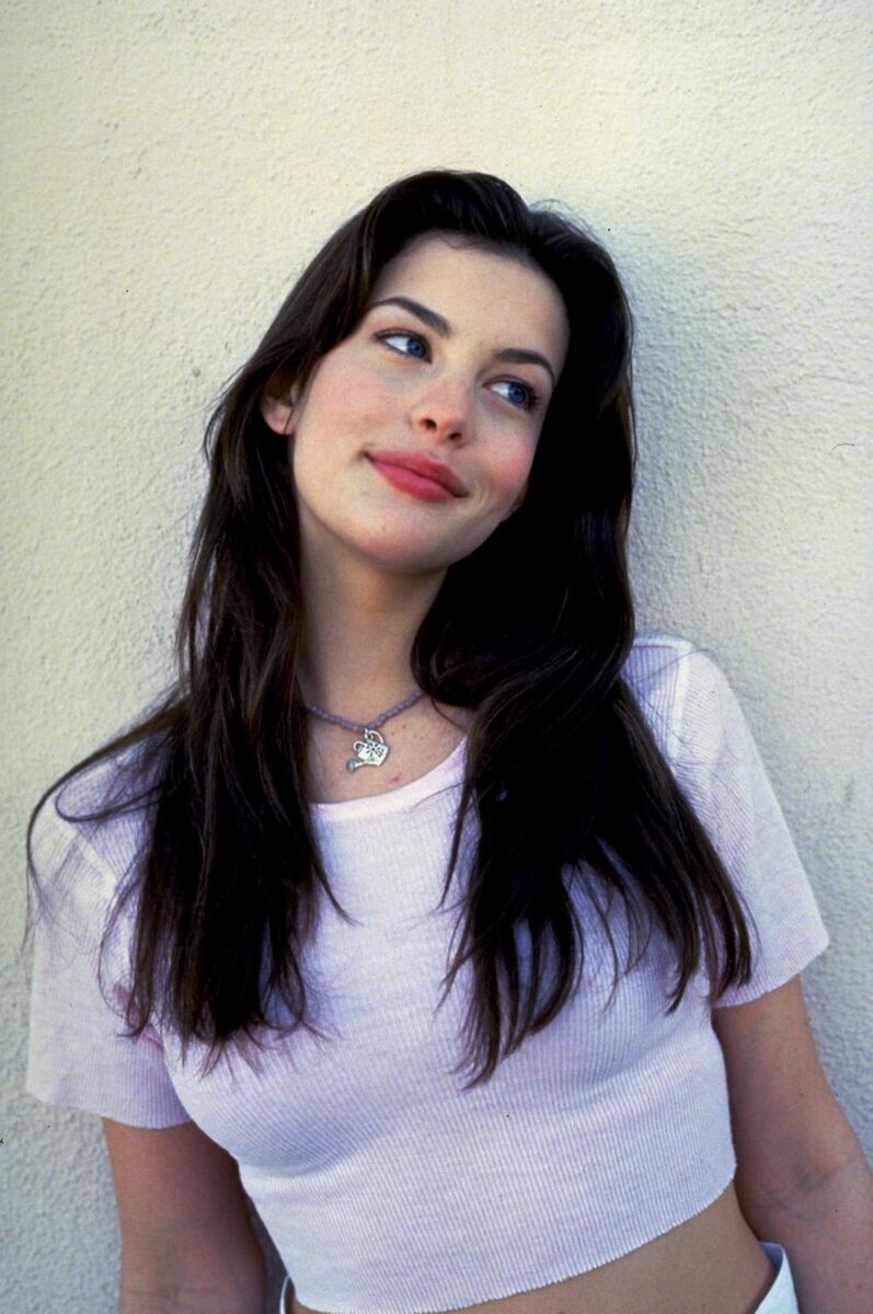 Liv Tyler Beautiful Woman Pose Smiling Black Hair 4x6 Picture Celebrity Print Liv Tyler Beautiful Woman Pose Smiling Black Hair 4x6 Picture Celebrity Print
