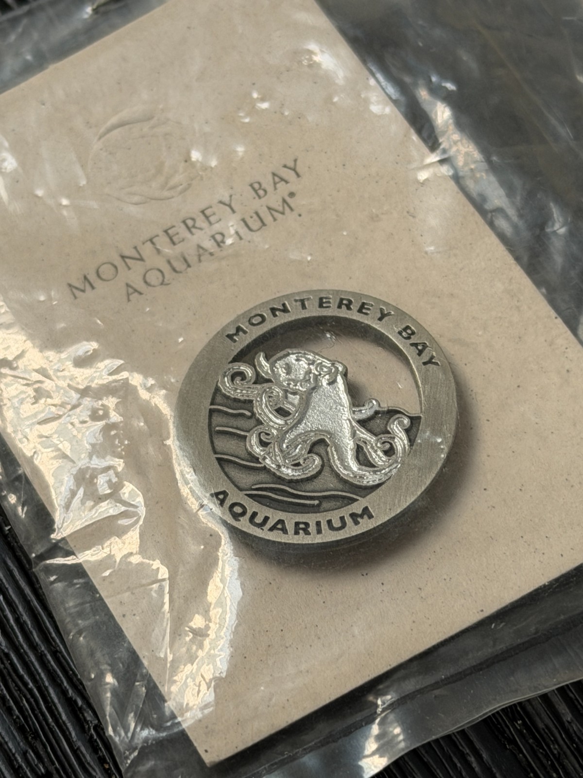 VINTAGE Monterey Bay Aquarium 2006 Octopus Souvenir Pin with Packaging SEALED