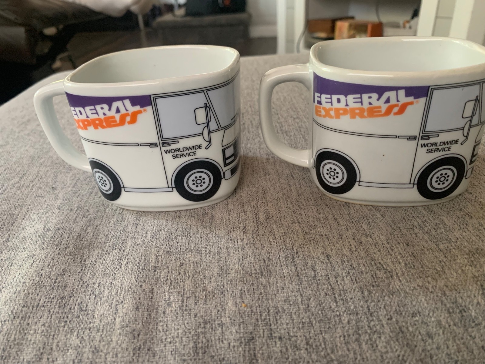 Vintage FedEx Delivery Truck Mug Coffee Set 2 Federal Express Worldwide Service