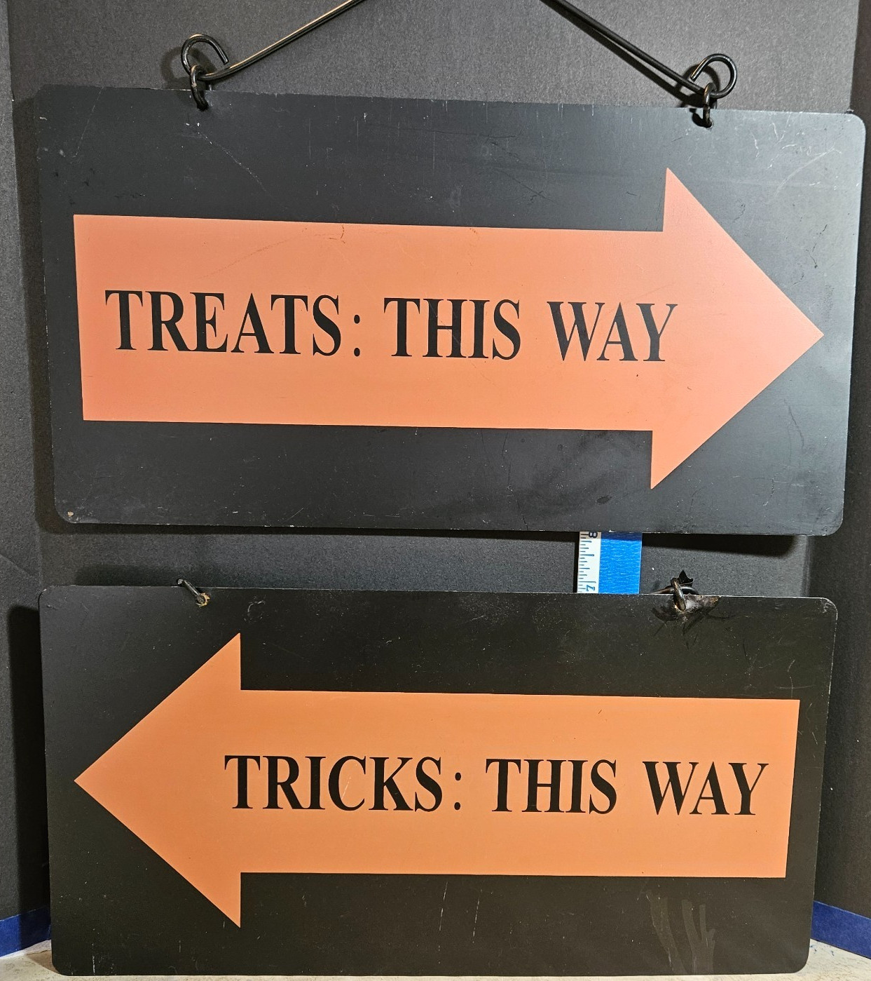 TRICKS: THIS WAY & TREATS THIS WAY Metal Hanging SIgns (2) 13.5\