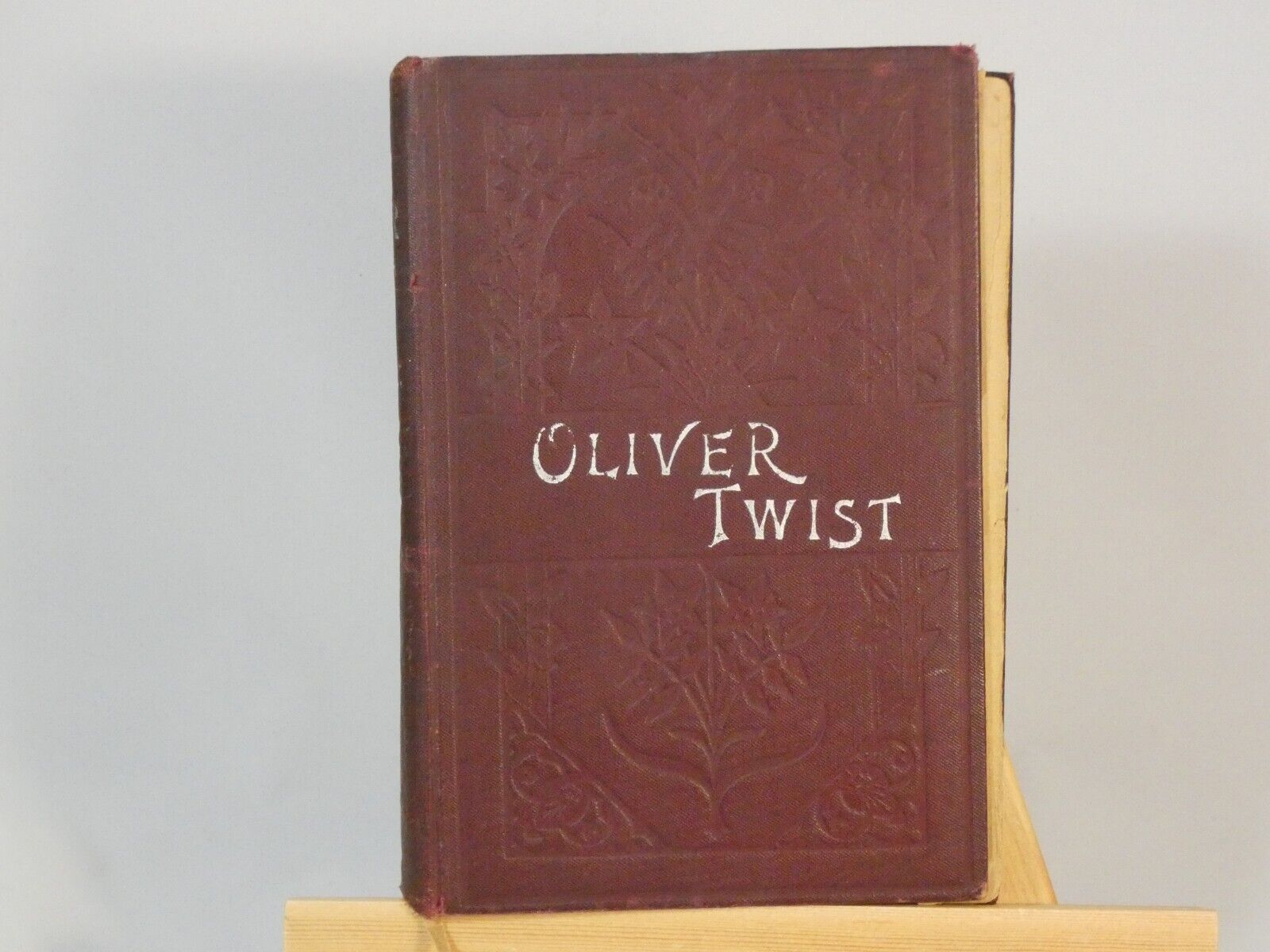 vintage oliver twist book
