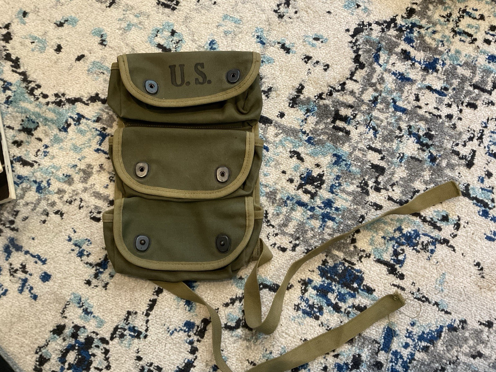 ORIGINAL 1944 DATED US UNISSUED GRENADE POUCH
