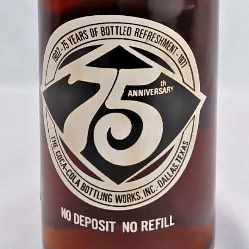 Vintage 1902- 75 Years Of Bottled Refreshment - 1977 10 FL. OZ Coca-Cola Vintage 1902- 75 Years Of Bottled Refreshment - 1977 10 FL. OZ Coca-Cola