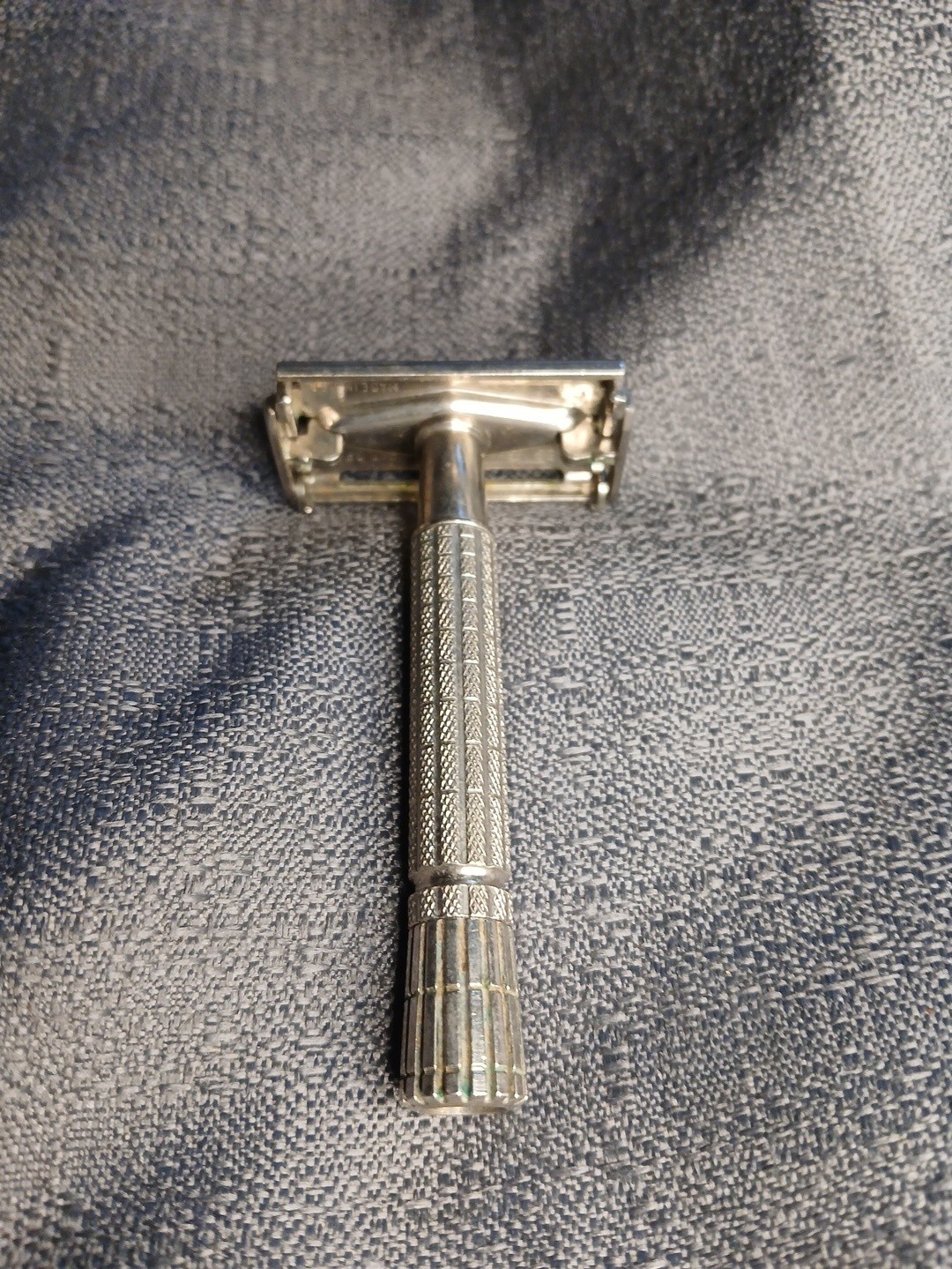 Vintage 1958 Gillette TV Flare Tip Super Speed DE Safety Razor D1 OUTSTANDING