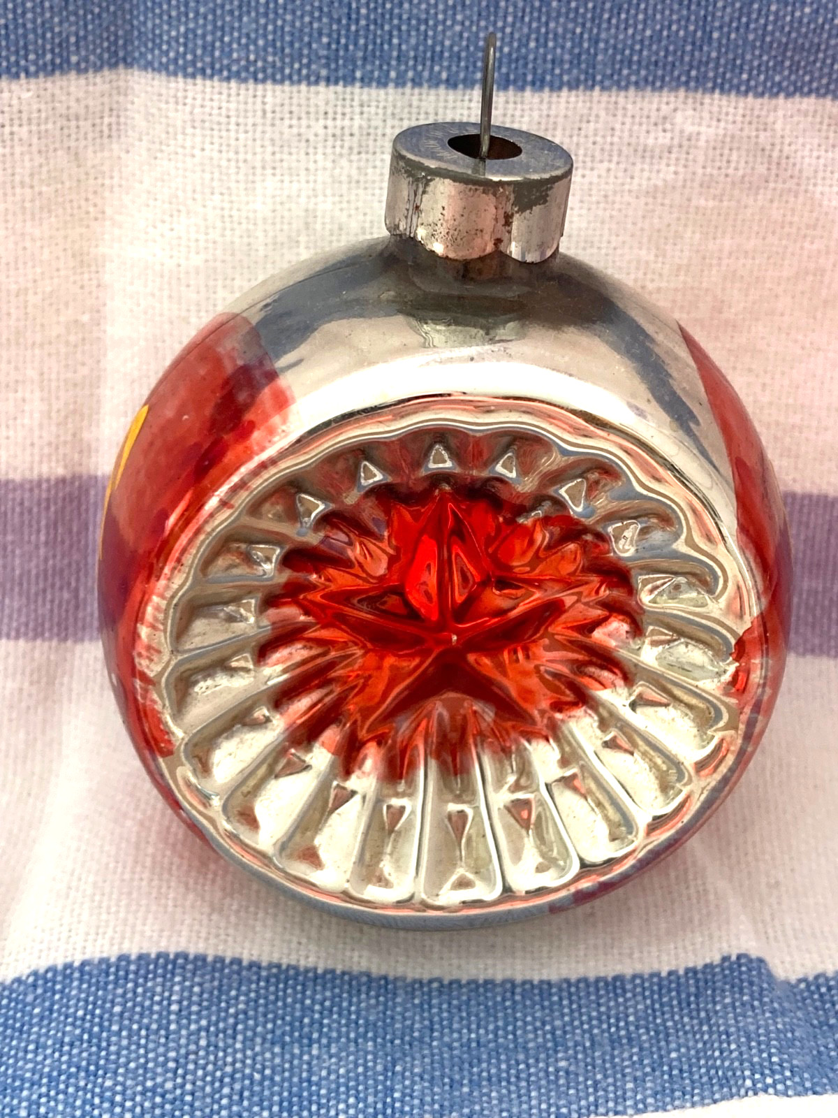 Vtg Rare Corning Red Star Ray Indent Glass Christmas Ornament Made In US of A