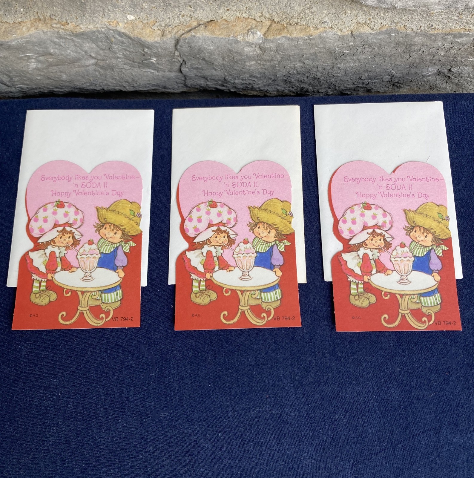 Strawberry Shortcake Valentines Vintage 80\'s - 3 Cards & 3 Envelops - NEW Unused Strawberry Shortcake Valentines Vintage 80\'s - 3 Cards & 3 Envelops - NEW Unused