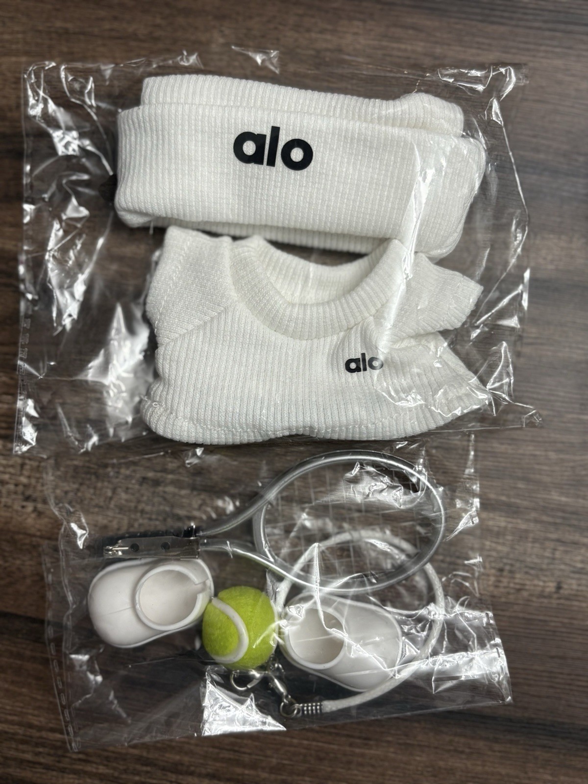 ALO Tennis Outfit W/accessories