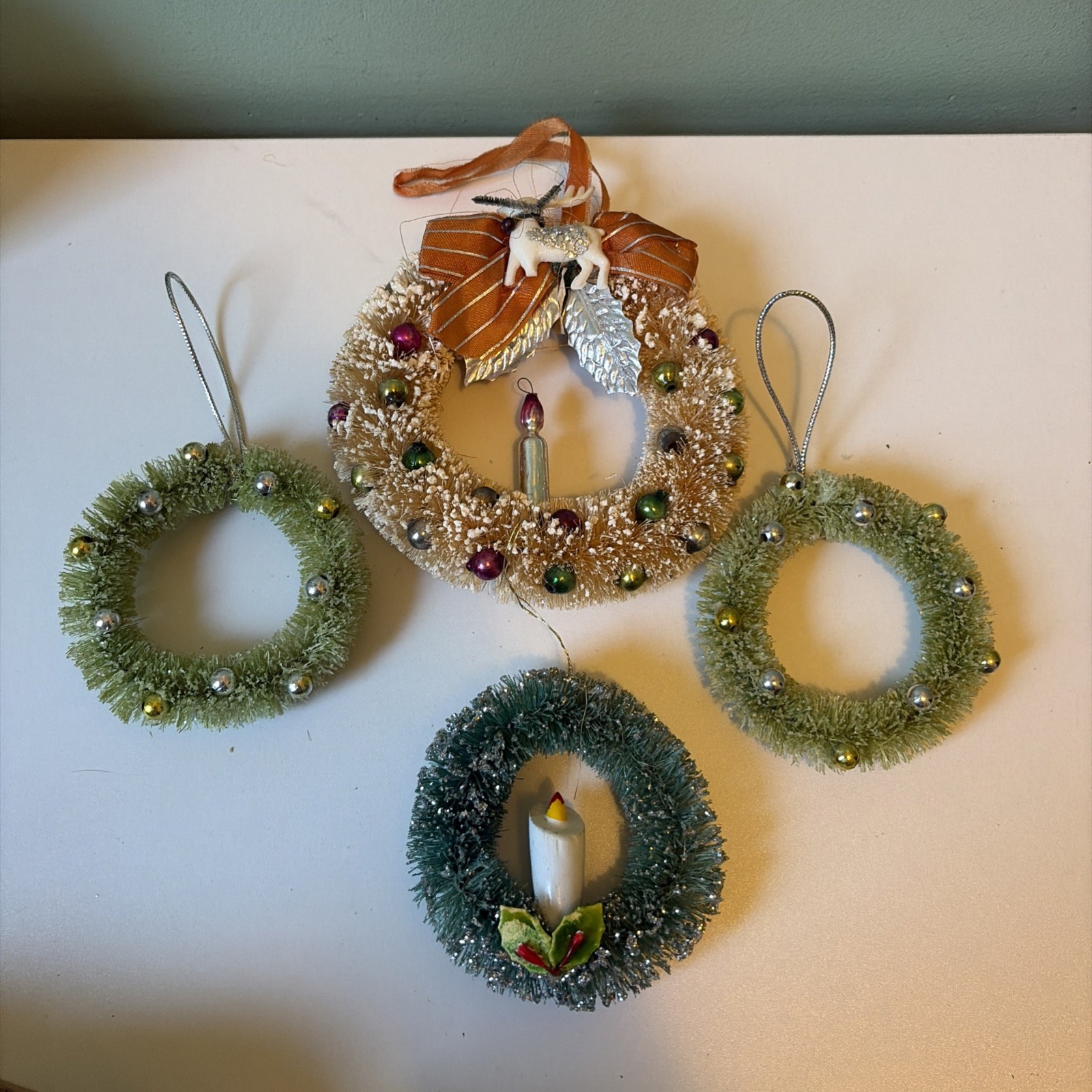 VTG  Bottle Brush Christmas Wreath Retro Ornaments Lot of 5