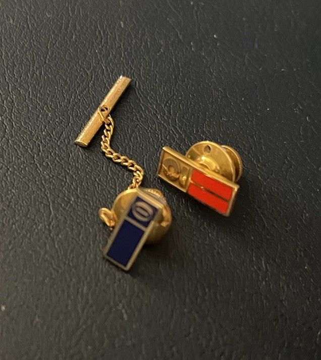 VTG Owens Illinois Glass Company Employee Award Lapel Pin Tie Tac 10K Gold VTG Owens Illinois Glass Company Employee Award Lapel Pin Tie Tac 10K Gold