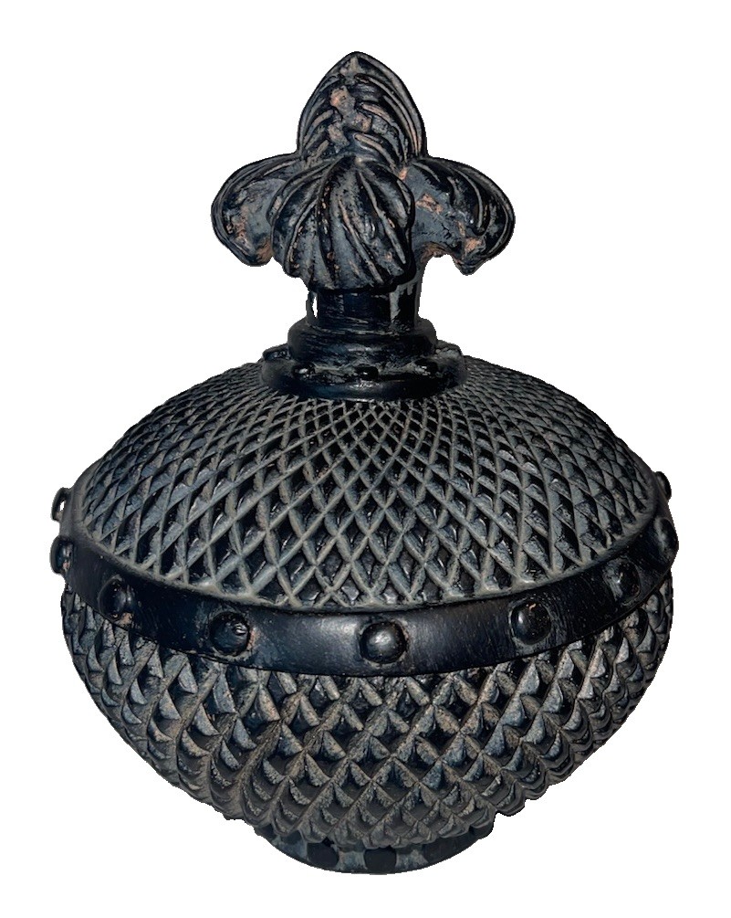 Vintage nice Black French Gothic Style Large Trinket Candy Dish 6” X 8” Vintage nice Black French Gothic Style Large Trinket Candy Dish 6” X 8”
