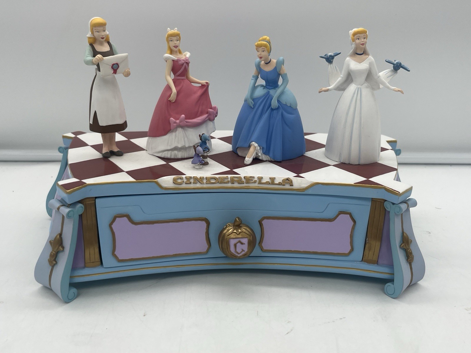 RARE Vintage Cinderella Figurines Jewelry Box Disney Watches Excellent Condition