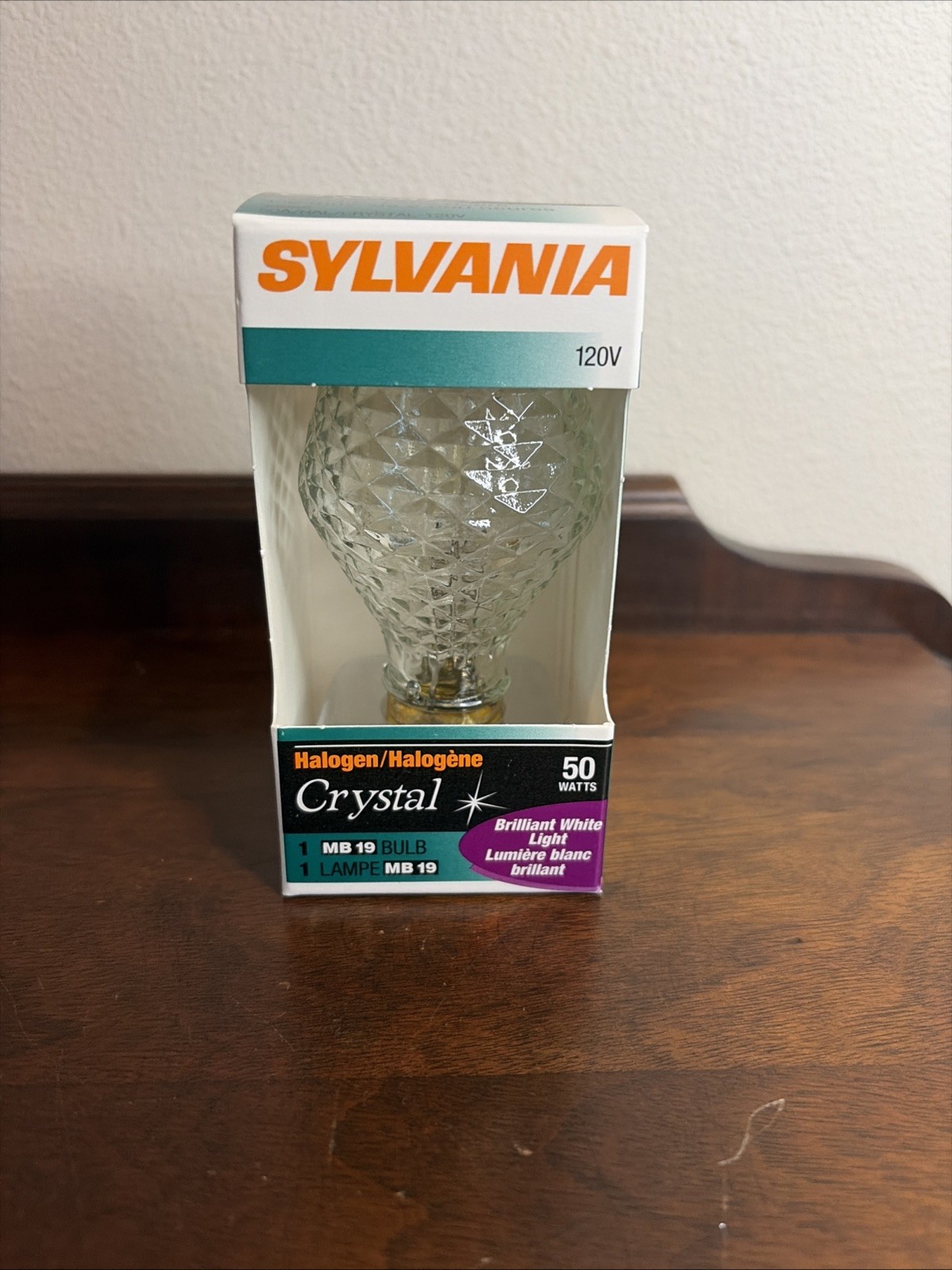 Vtg Sylvania Halogen Crystal Indoor Outdoor 50 Watt Light Bulbs 120V 2250Hrs Vtg Sylvania Halogen Crystal Indoor Outdoor 50 Watt Light Bulbs 120V 2250Hrs