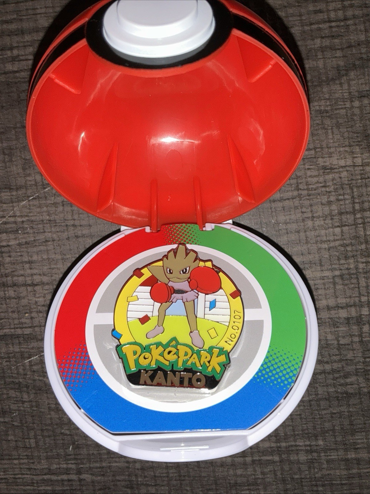 Pokémon PokePark Kanto  - hitmonchan pin badge No 0107 (Japan Exclusive)
