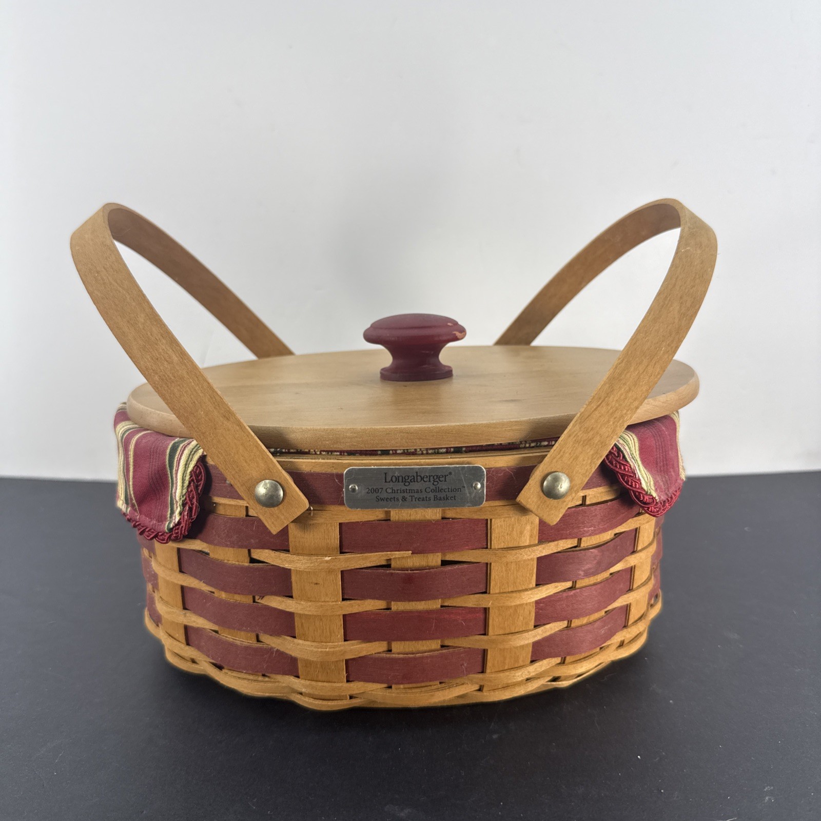 Longaberger 2007 Red Christmas Collection Get Together Basket Set With Lid