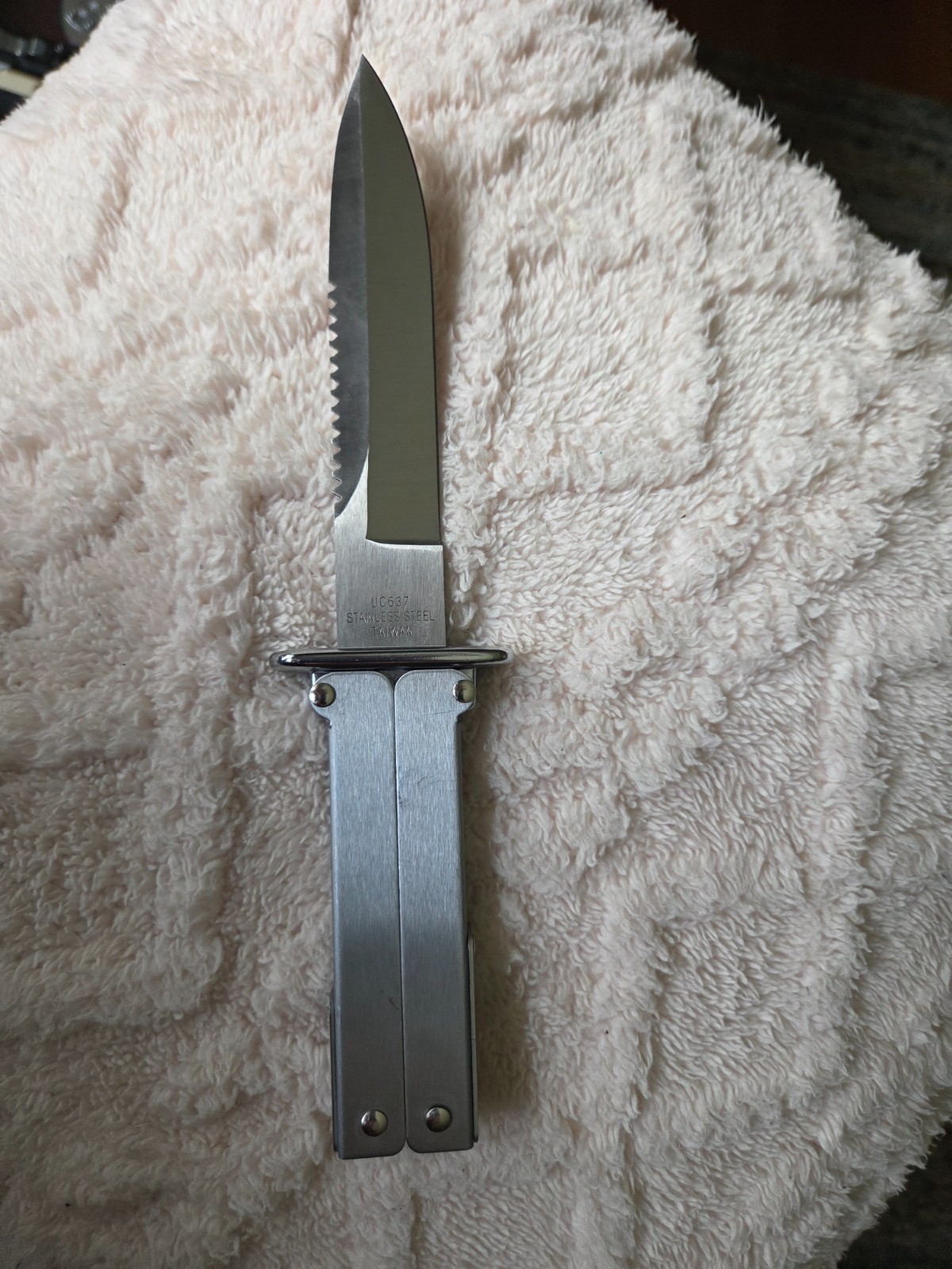 Special combo: Hen&Rooster HR3107, United Knife UC637&UC1252, Colt Commander Special combo: Hen&Rooster HR3107, United Knife UC637&UC1252, Colt Commander