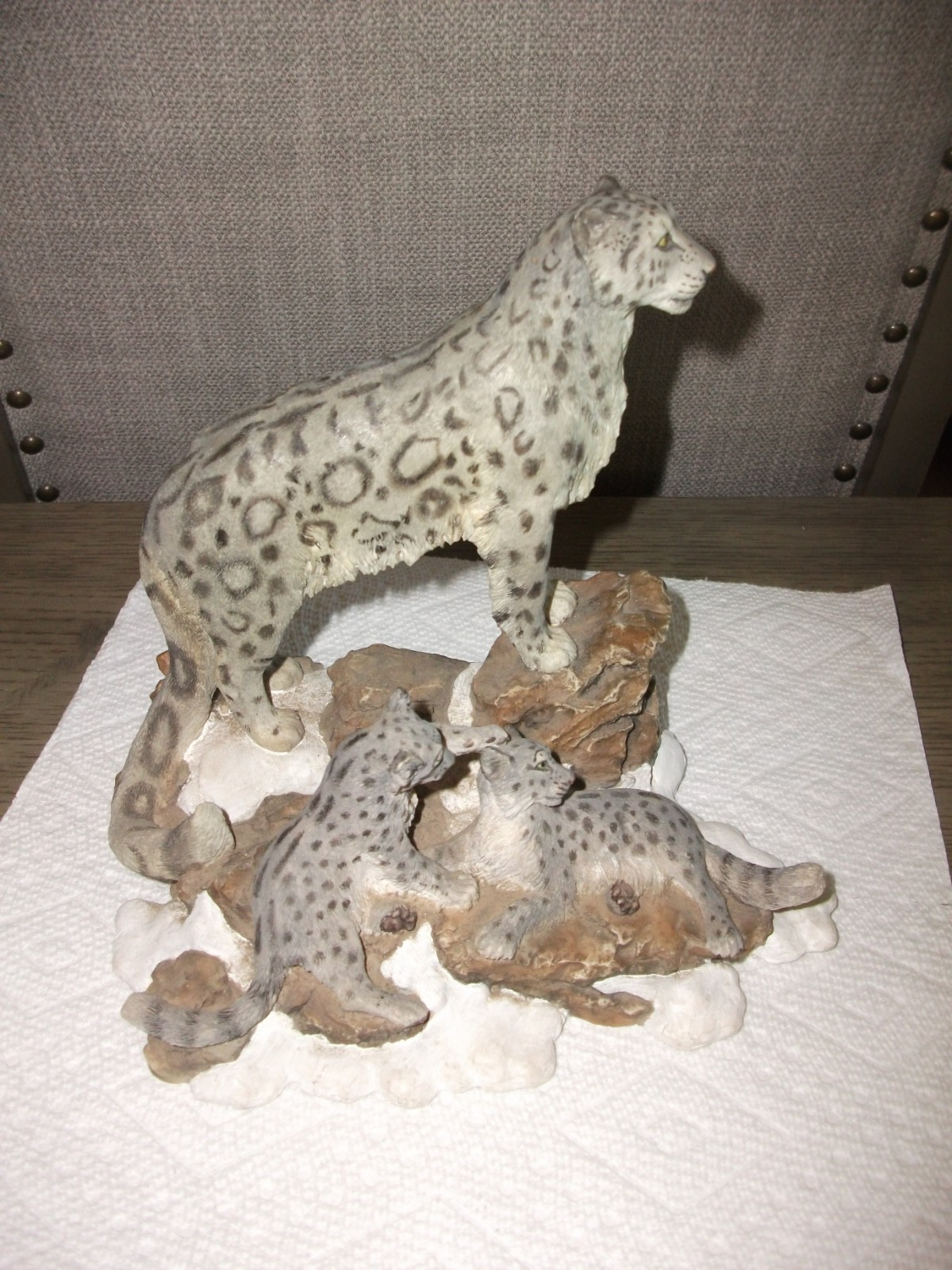 Vintage Hamilton Collection Himalayan Snow Leopards Sculpture Figure