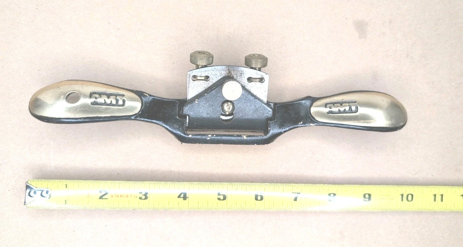 IV932 AMT Adjustable Brass Spoke Shave Rounded Sole Similar To Stanley No 152R IV932 AMT Adjustable Brass Spoke Shave Rounded Sole Similar To Stanley No 152R