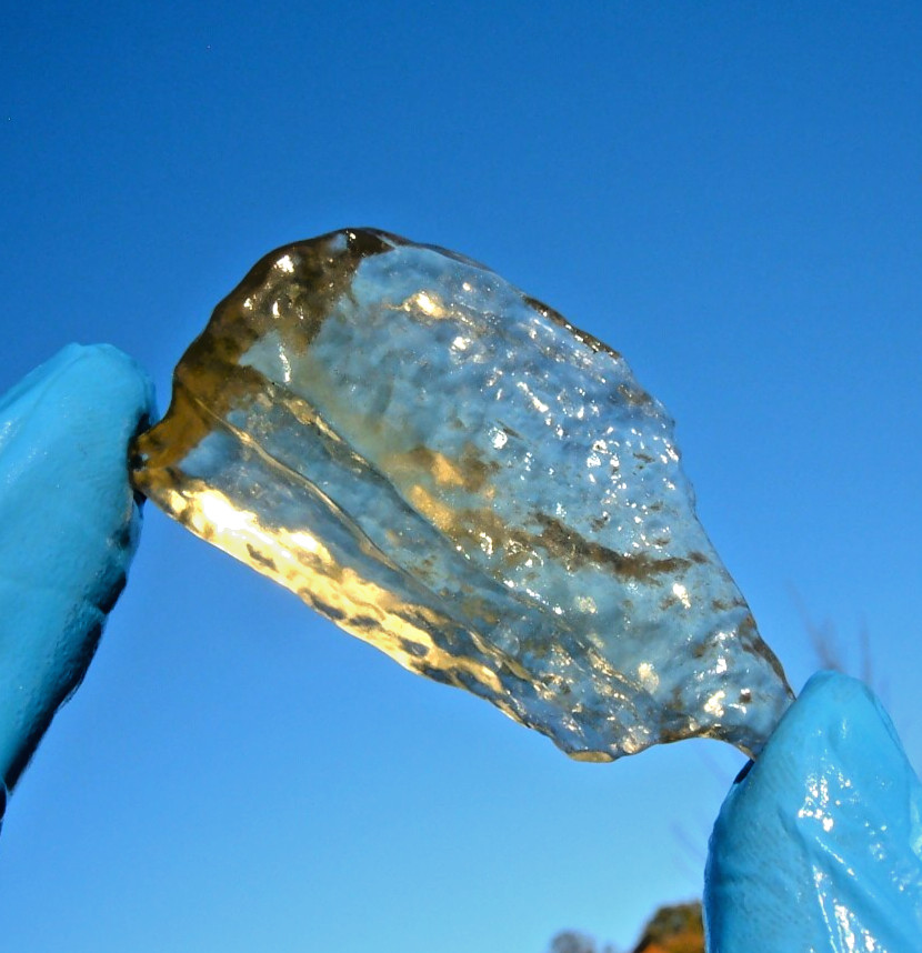 Libyan Desert Glass Meteorite Tektite impact specimen( 110 crt) Super Flat Gem A