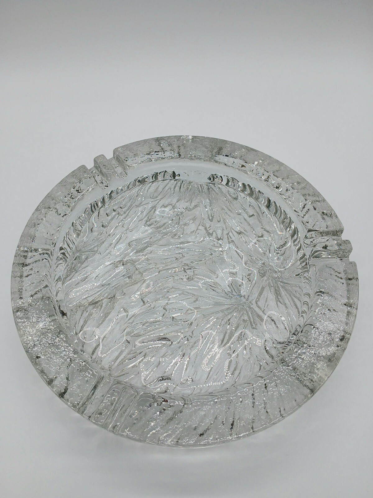 EXCELLENT CONDITION Blenko Clear Ice Crystal Footed Ashtray - 10.5inch EXCELLENT CONDITION Blenko Clear Ice Crystal Footed Ashtray - 10.5inch