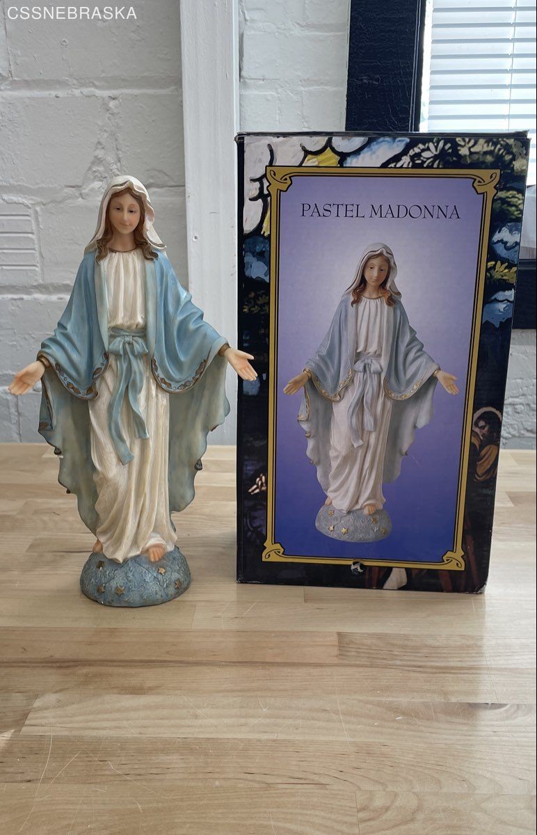 Trippie\'s Inc. Pastel Madonna Figurine Virgin Mary Resin 14 Inch With Box MG9602