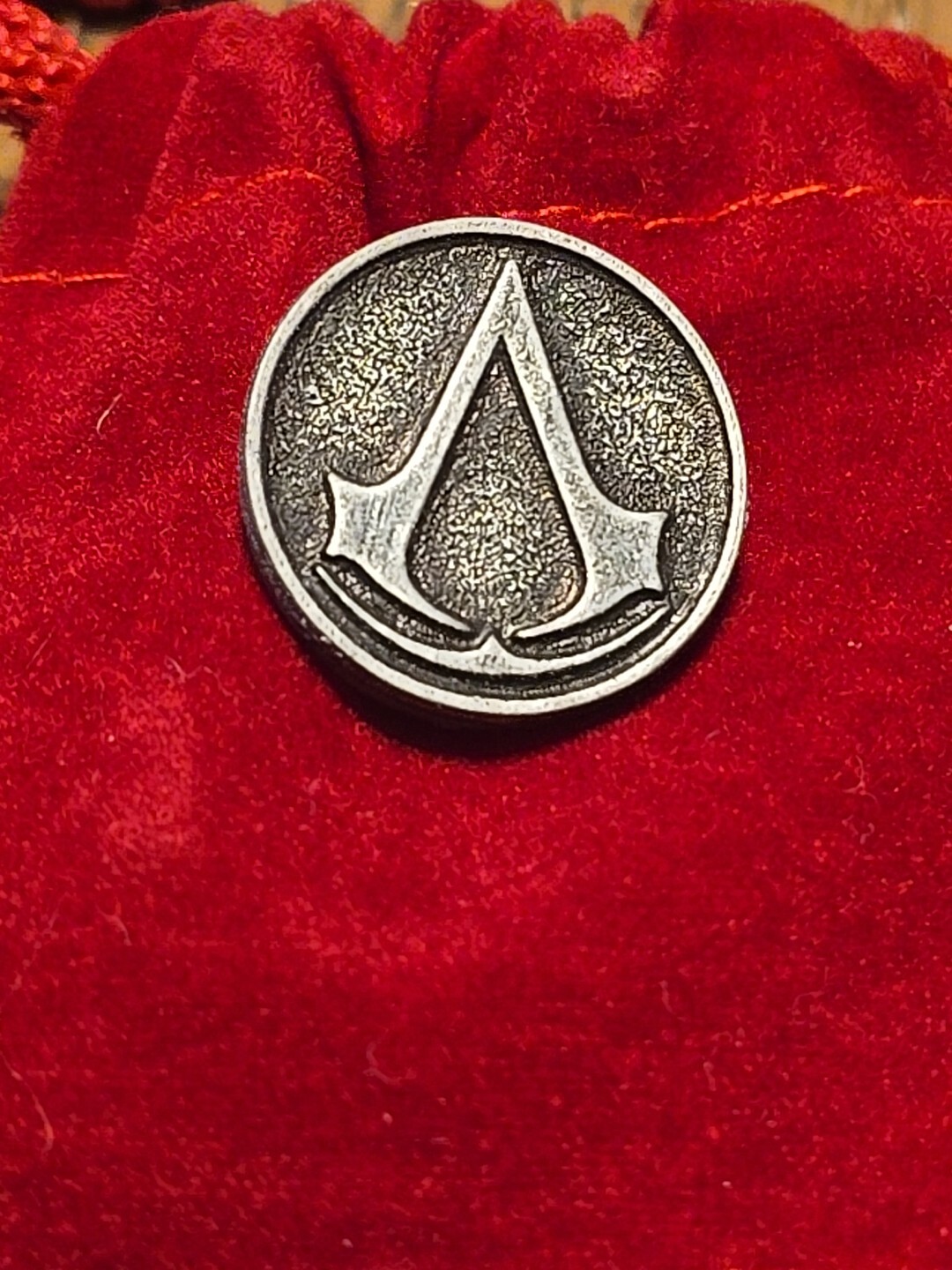 Assassin\'s Creed Exclusive Collector Pin New - Promo - 2015 - Pewter - Free S&H Assassin\'s Creed Exclusive Collector Pin New - Promo - 2015 - Pewter - Free S&H