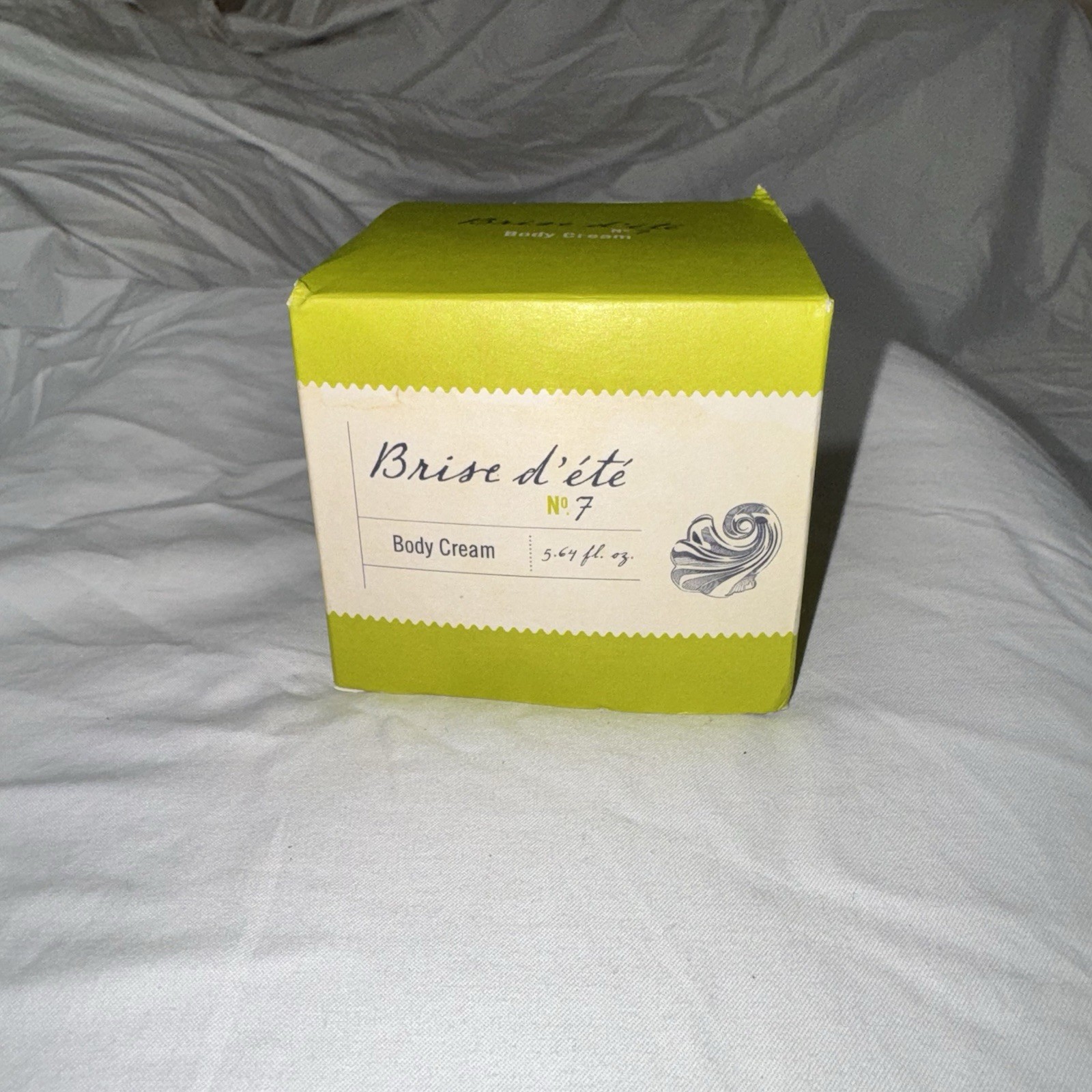 Brise D'Ete No. 7 Fragrance Body Cream Soft Surroundings 5.6 oz Discontinued NEW Brise D'Ete No. 7 Fragrance Body Cream Soft Surroundings 5.6 oz Discontinued NEW