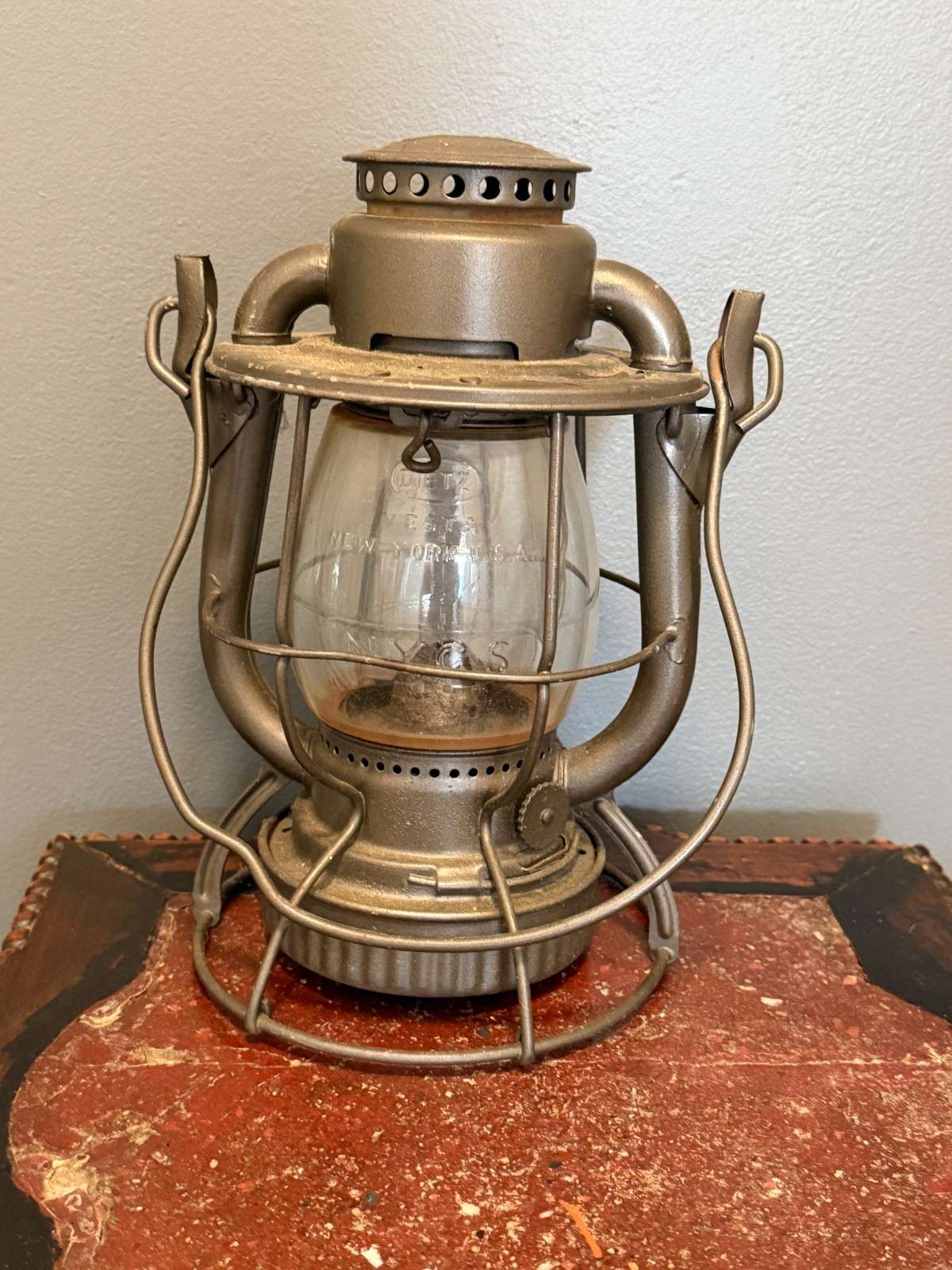 Vintage Dietz Vesta Railroad Lantern with Clear Dietz Vesta NYCS Globe