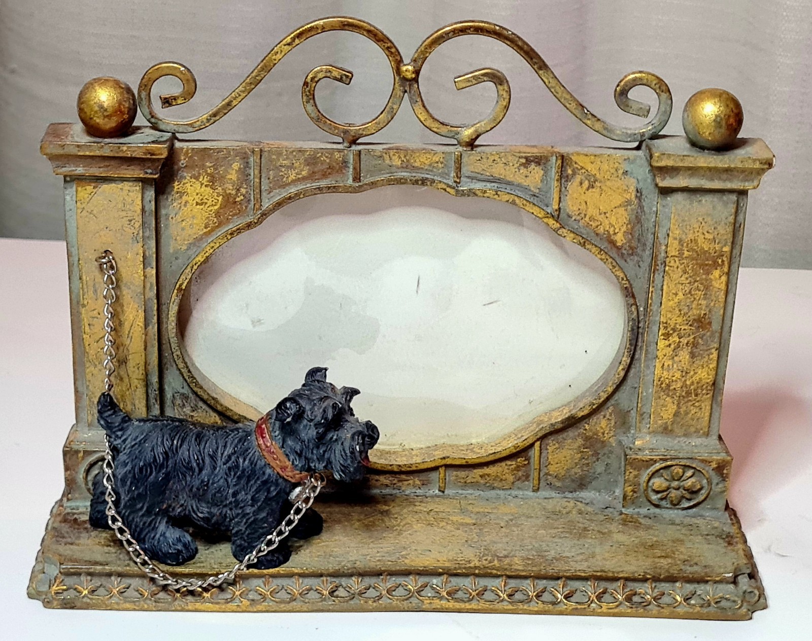 Vtg Mid-Century Gold Metal Scottie Dog Picture Frame – Leashed Scottish Terrier 