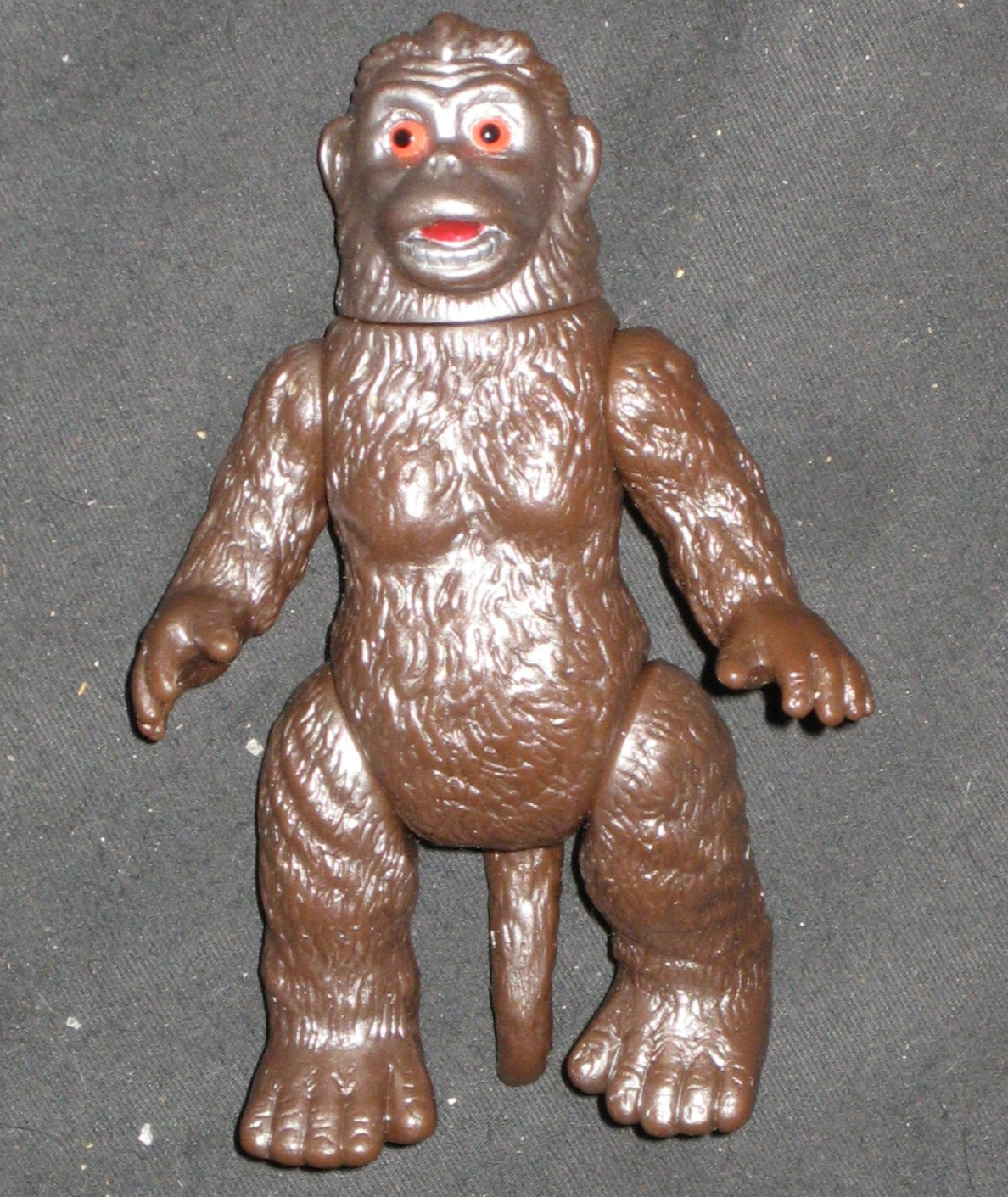 Ultraman Goro Bullmark Sofubi mini Figure 3\