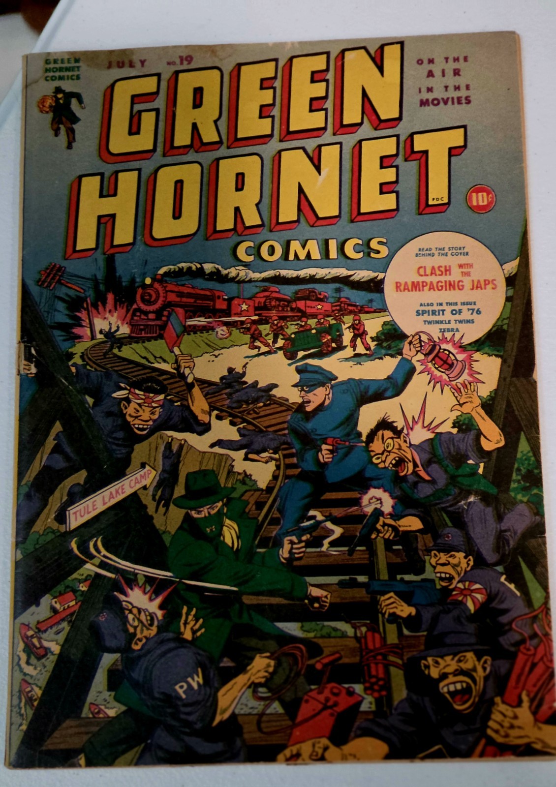 Green Hornet Comics #19  Comic Book Loose Middle Sraple 2 Small Stain See Pics