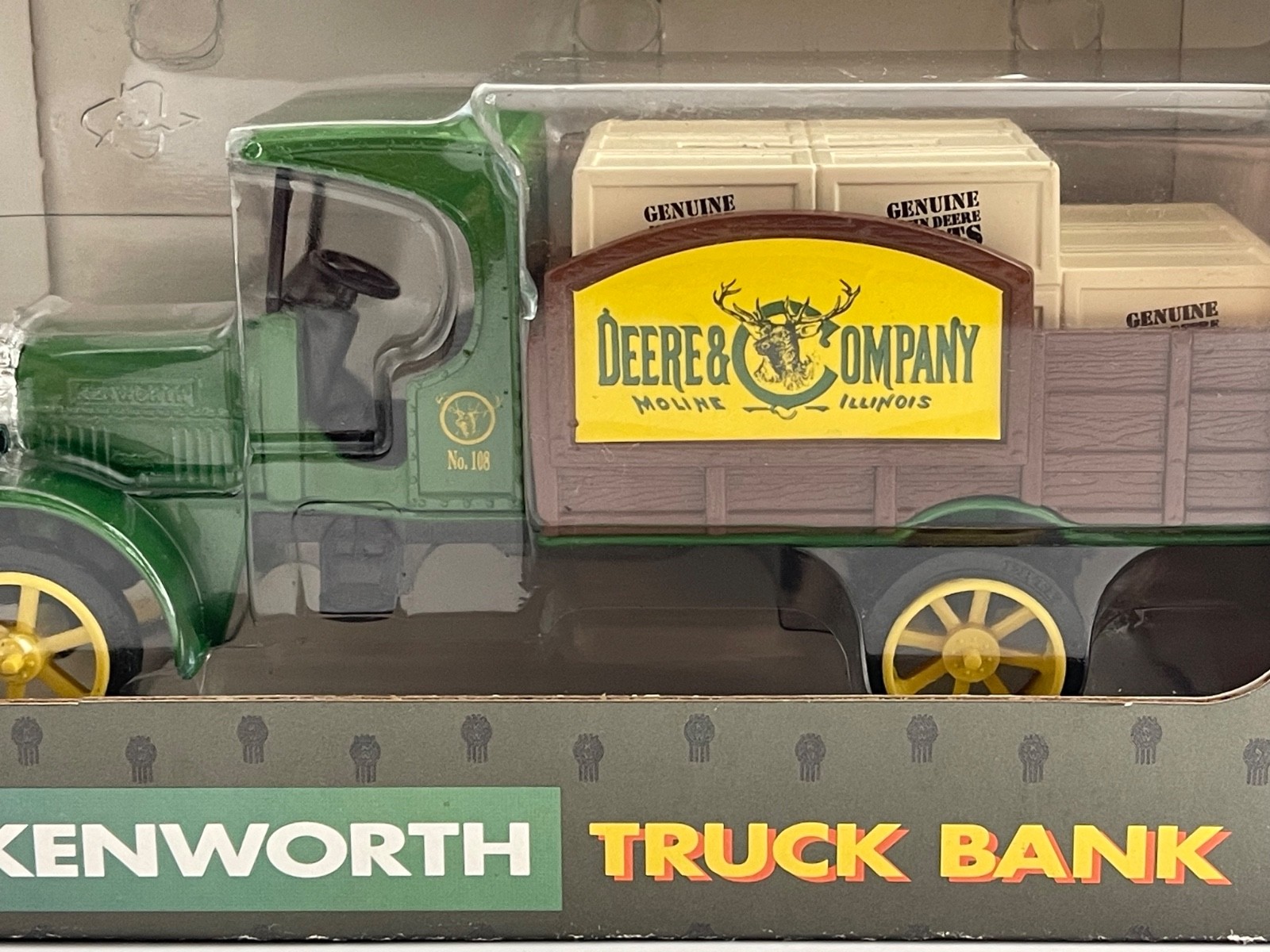ERTL John Deere 1925 Kenworth Truck Bank 1/30 Scale Diecast 5689 Open Box New