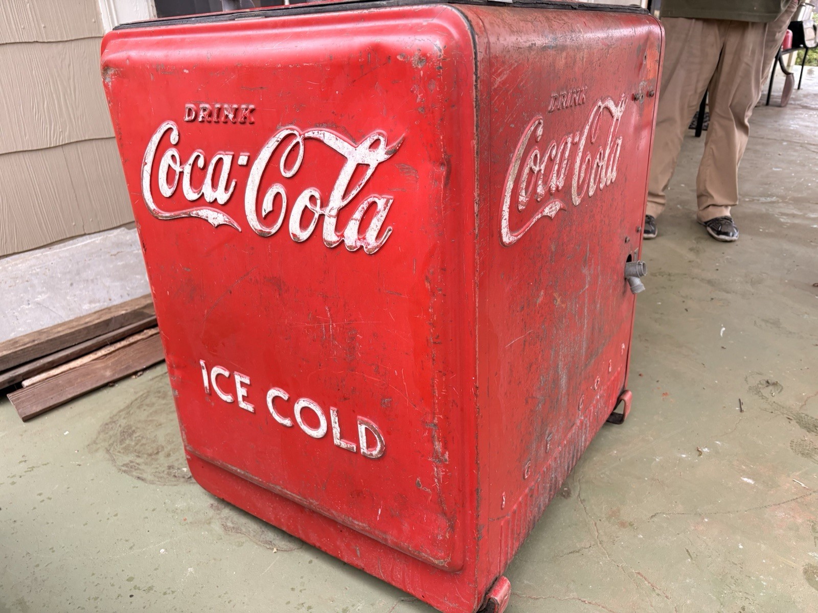 1939 Westinghouse Standard Coca Cola Cooler 1939 Westinghouse Standard Coca Cola Cooler