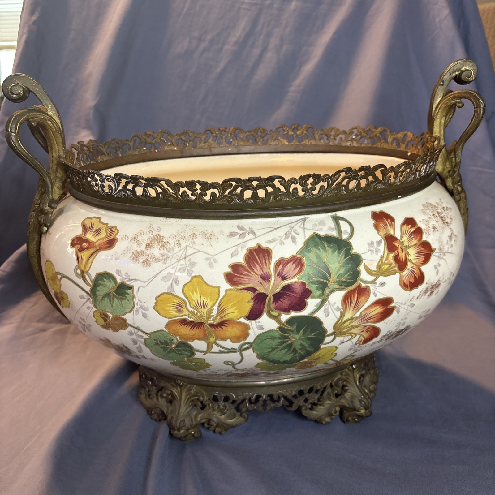 Huge VTG 15.5” Hand Painted cache pot jardiniere/ Brass Mounts *READ descrip Huge VTG 15.5” Hand Painted cache pot jardiniere/ Brass Mounts *READ descrip