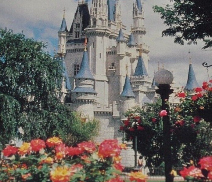 1980s Kissimmee-St. Cloud Resort Area Hotel Guide Brochure Disney Sea World 1980s Kissimmee-St. Cloud Resort Area Hotel Guide Brochure Disney Sea World