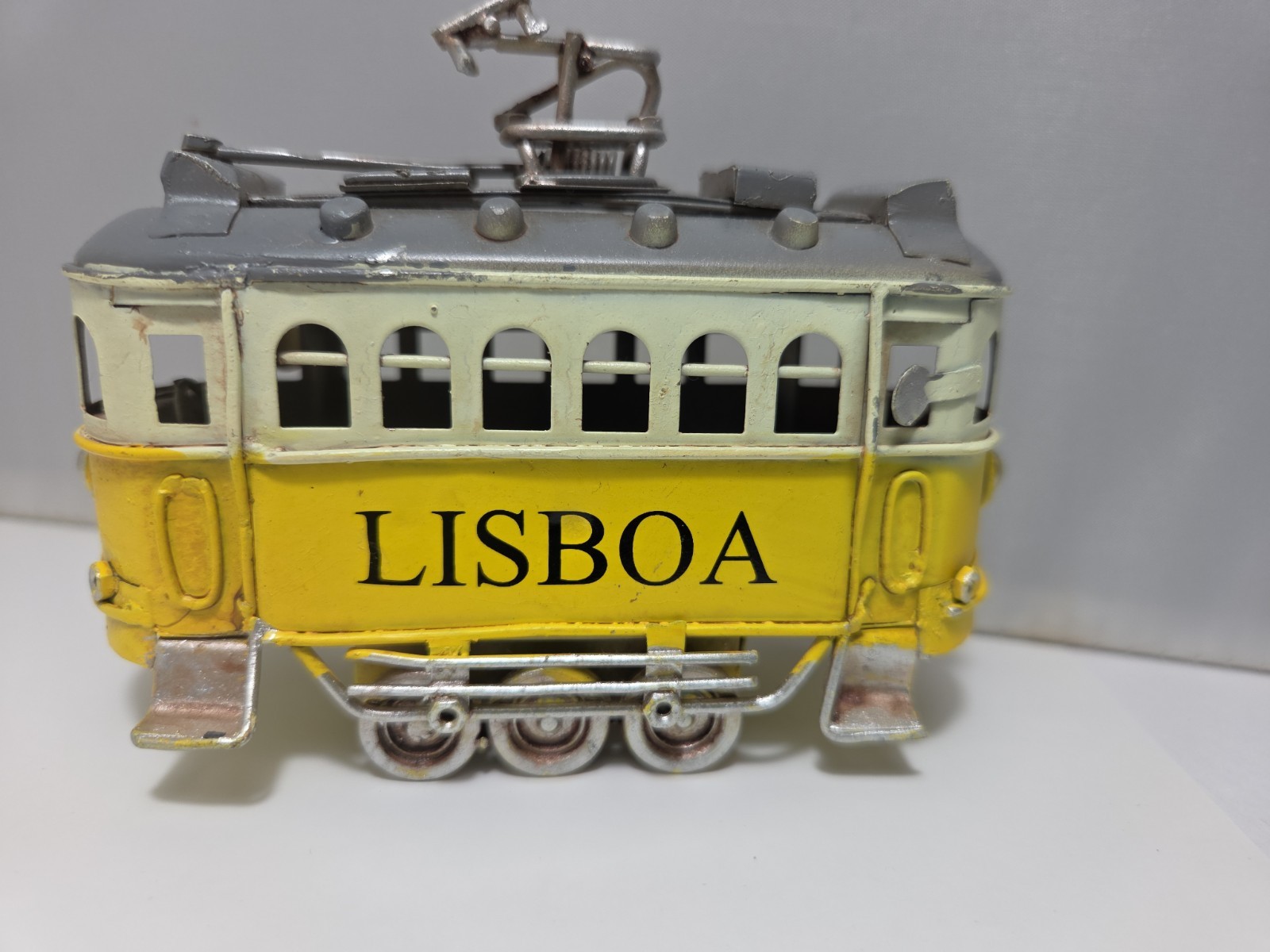 Lisbon Portugal Yellow Tram City Tour 4¼