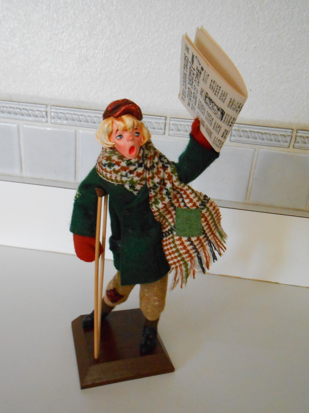 Simpich Character Dolls “Newsboy” Dickens Christmas Carollers Collection
