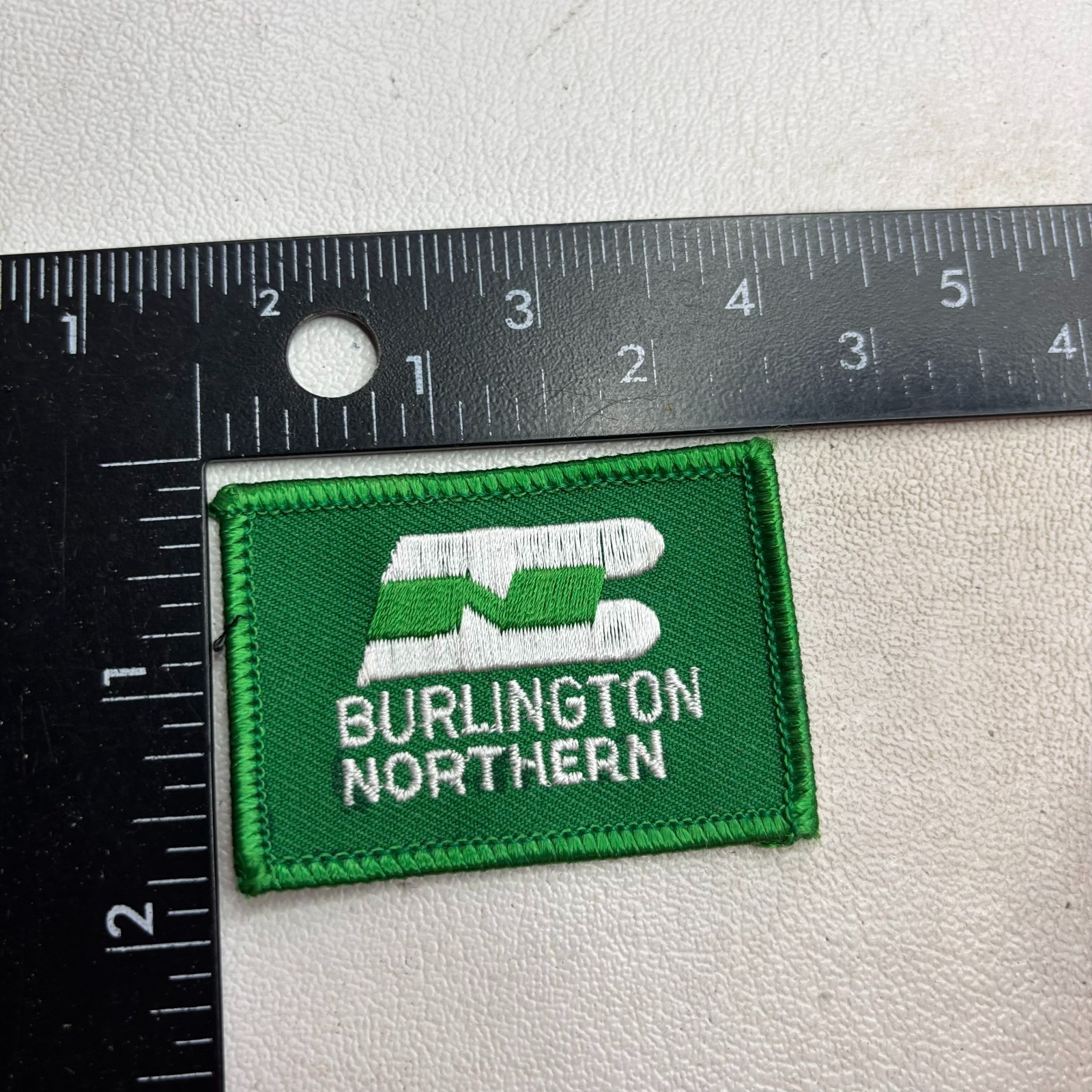 Vtg Green White BURLINGTON NORTHERN Patch (Railroad / Train Related) O65N