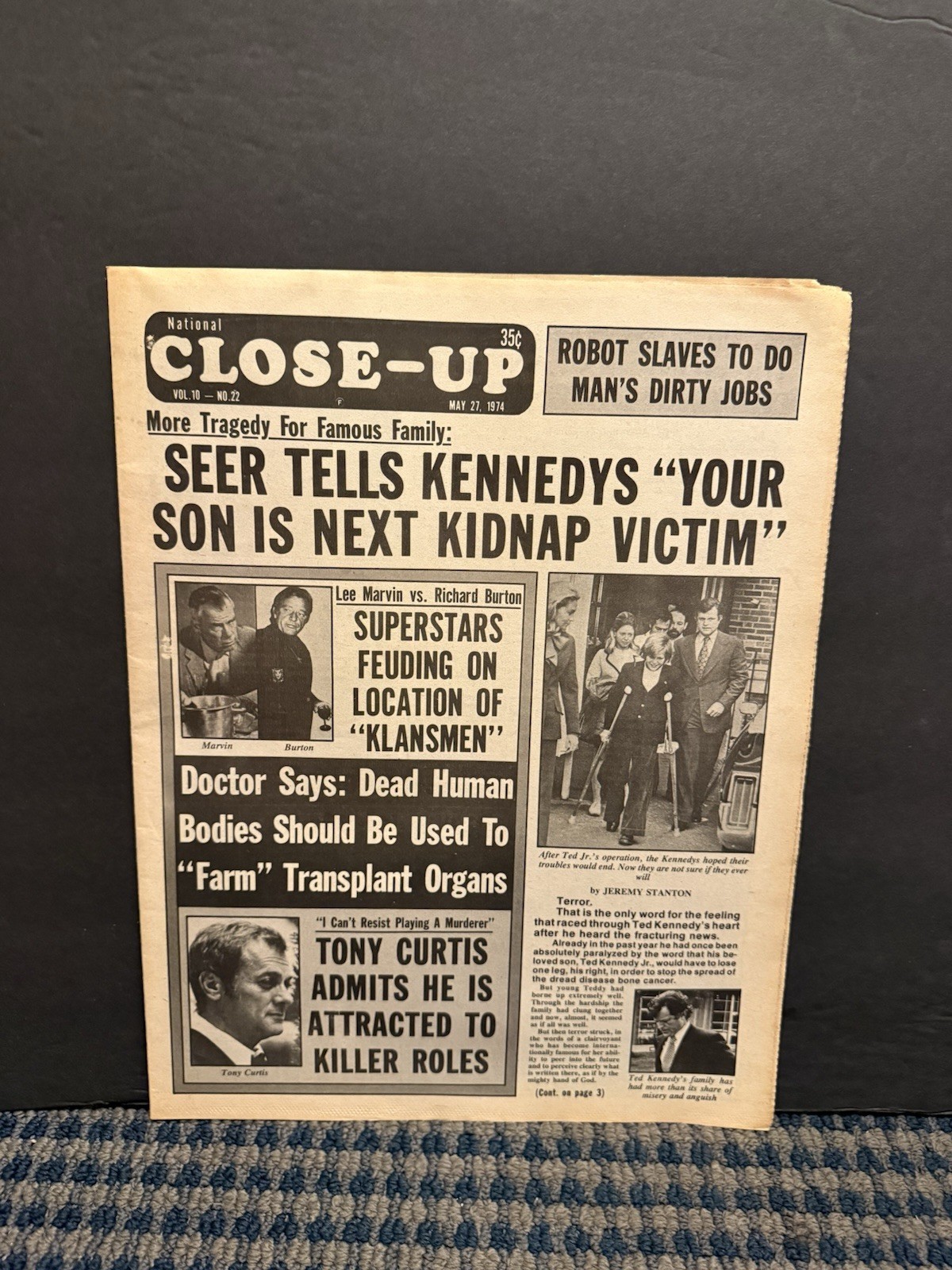 1974 May 27th National Close-Up Newspaper, Richard Burton, Tony Curtis (10U) 1974 May 27th National Close-Up Newspaper, Richard Burton, Tony Curtis (10U)