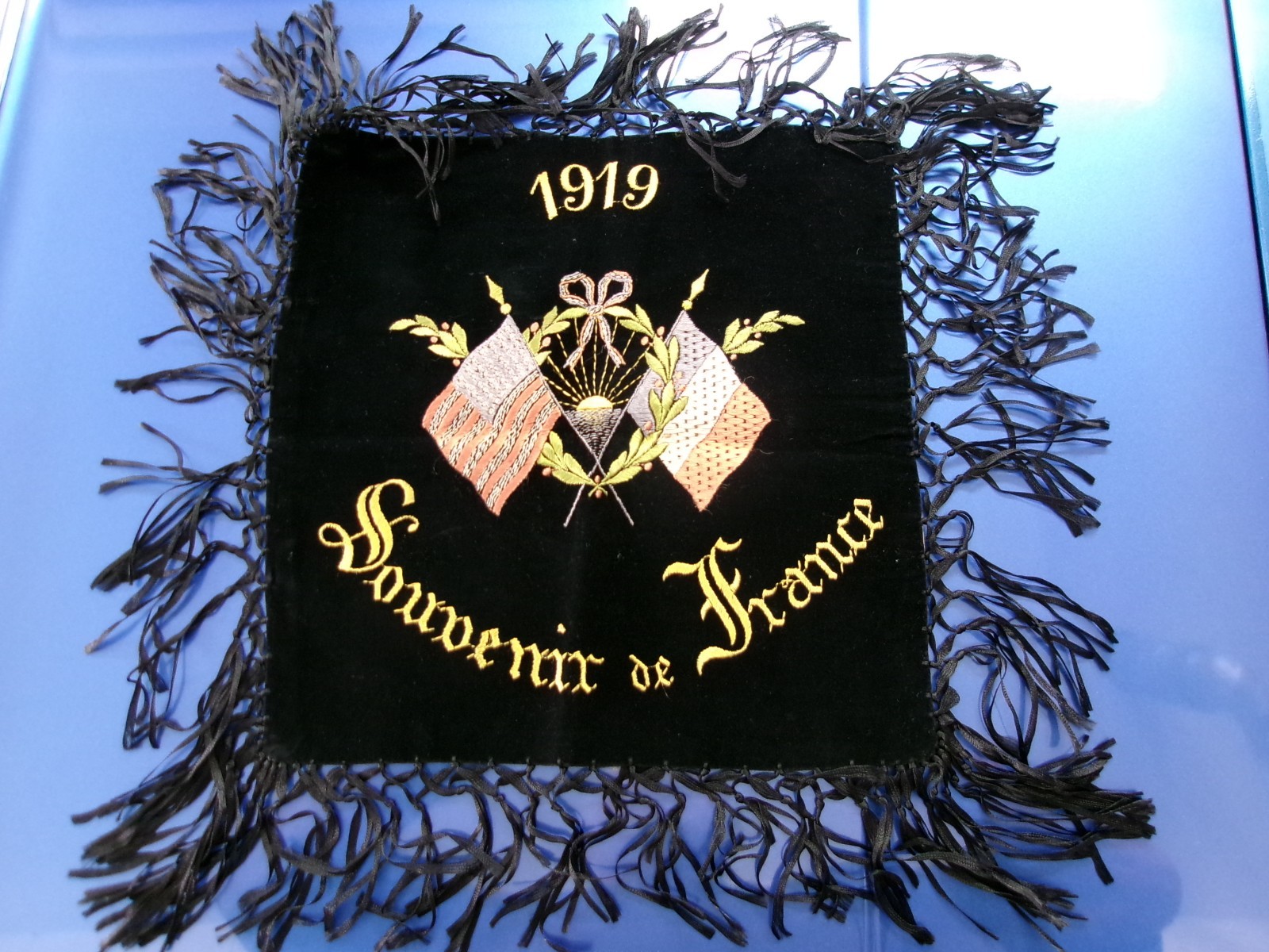 WWI 1919 Velvet/Embroidered Souvenir de France Banner/Cover WWI 1919 Velvet/Embroidered Souvenir de France Banner/Cover