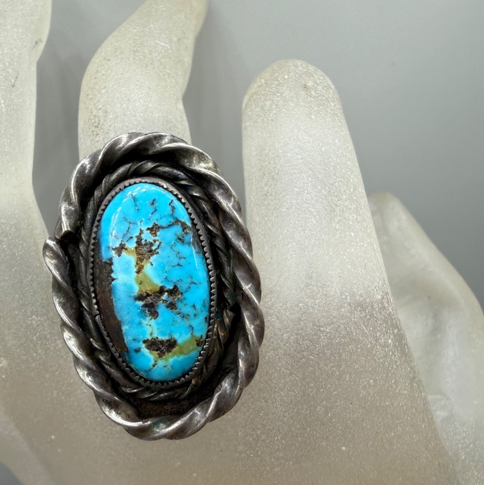 VINTAGE OLD STERLING SILVER TURQUOISE SAWTOOTH NAVAJO STATEMENT RING SZ 10.25