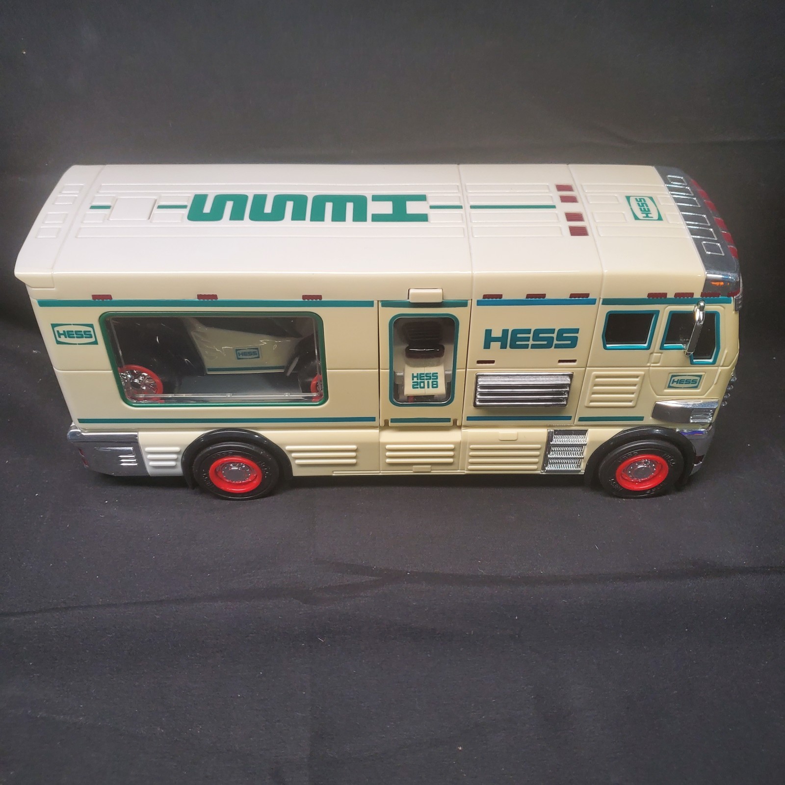Vintage 2018 Hess Toy Truck RV with ATV and Motorbike Set Gas Oil Vintage 2018 Hess Toy Truck RV with ATV and Motorbike Set Gas Oil
