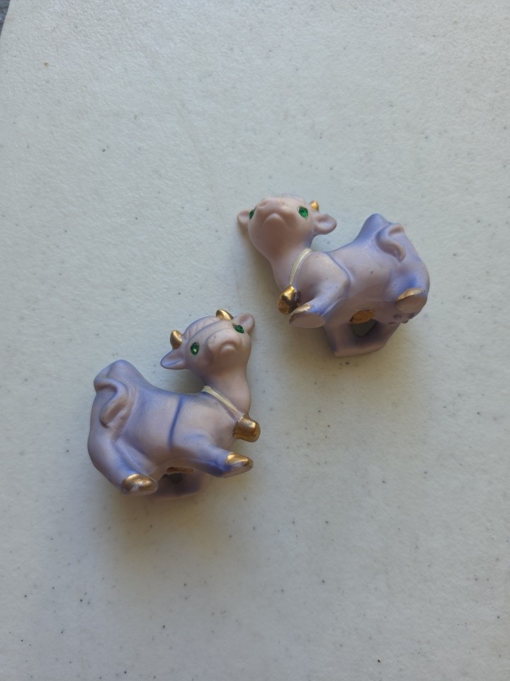 Vintage Victoria Ceramics Purple Cows Gold Trim Salt And Pepper Shakers Japan Vintage Victoria Ceramics Purple Cows Gold Trim Salt And Pepper Shakers Japan
