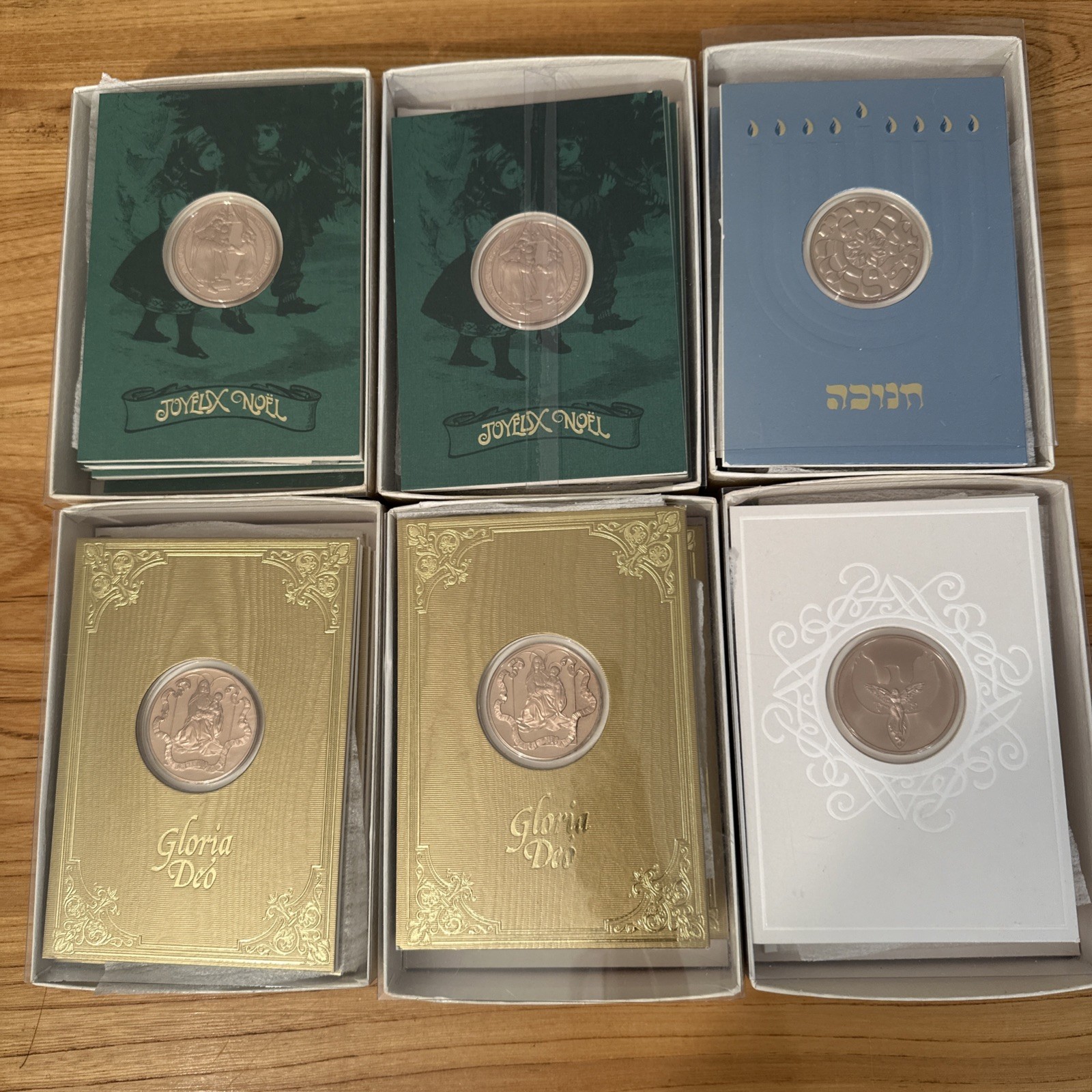 36 Vintage 1982 Franklin Mint Holiday Medallion Card Lot: Christmas, Hanukkah